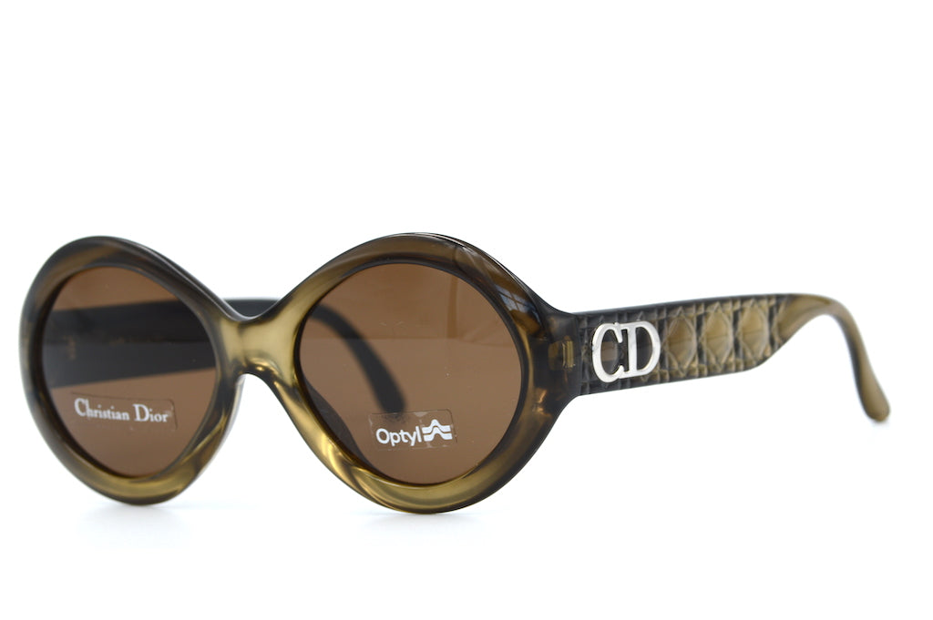 Christian Dior Greta 13K Gold-Plated Sunglasses - Luxury Designer Shades for Women - UV Protection & Fashion Statement - Perfect for Beach, Driving & Outdoor Activities