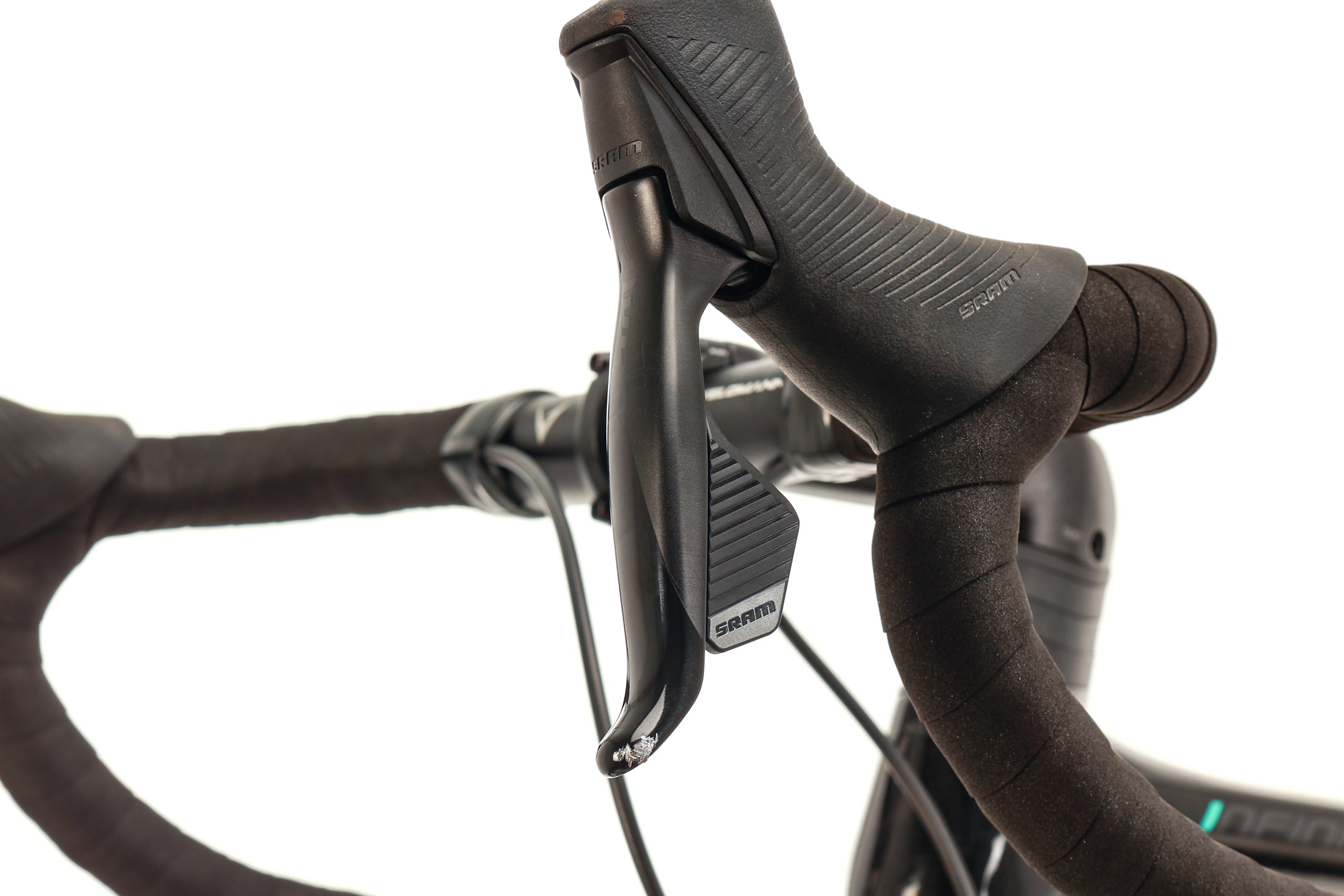 Bianchi Infinito XE Rival eTap AXS Road Bike 2023 - 59cm Carbon Frame, Wireless Shifting - Perfect for Endurance Racing & Long-Distance Cycling