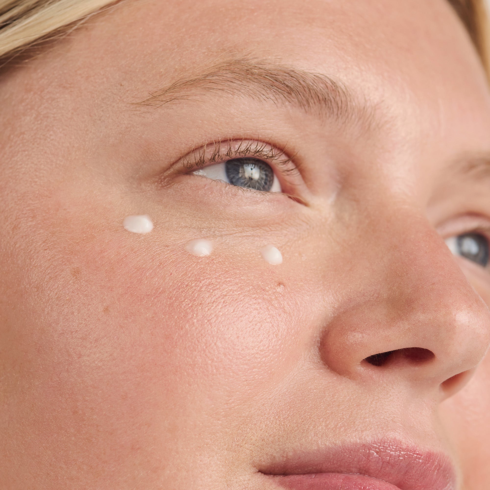 Best Brightening Eye Cream for Dark Circles & Puffiness - Anti-Aging Under Eye Treatment for Women & Men - Perfect for Night & Day Use