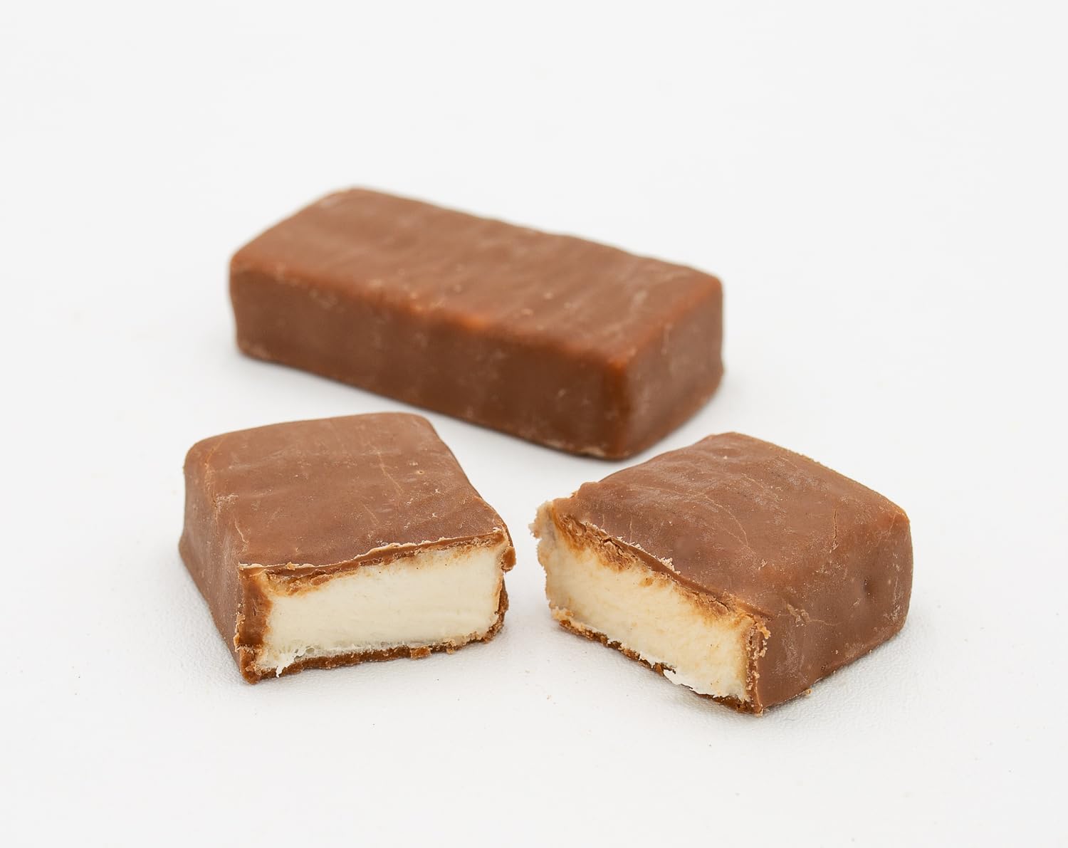Charleston Chew Vanilla Candy Bars - 2 lb Bulk Taffy Bag (108 Individually Wrapped Pieces) | Gluten Free, Peanut Free, Old Fashioned Candy | Perfect for Parties, Movie Nights & Gift Baskets