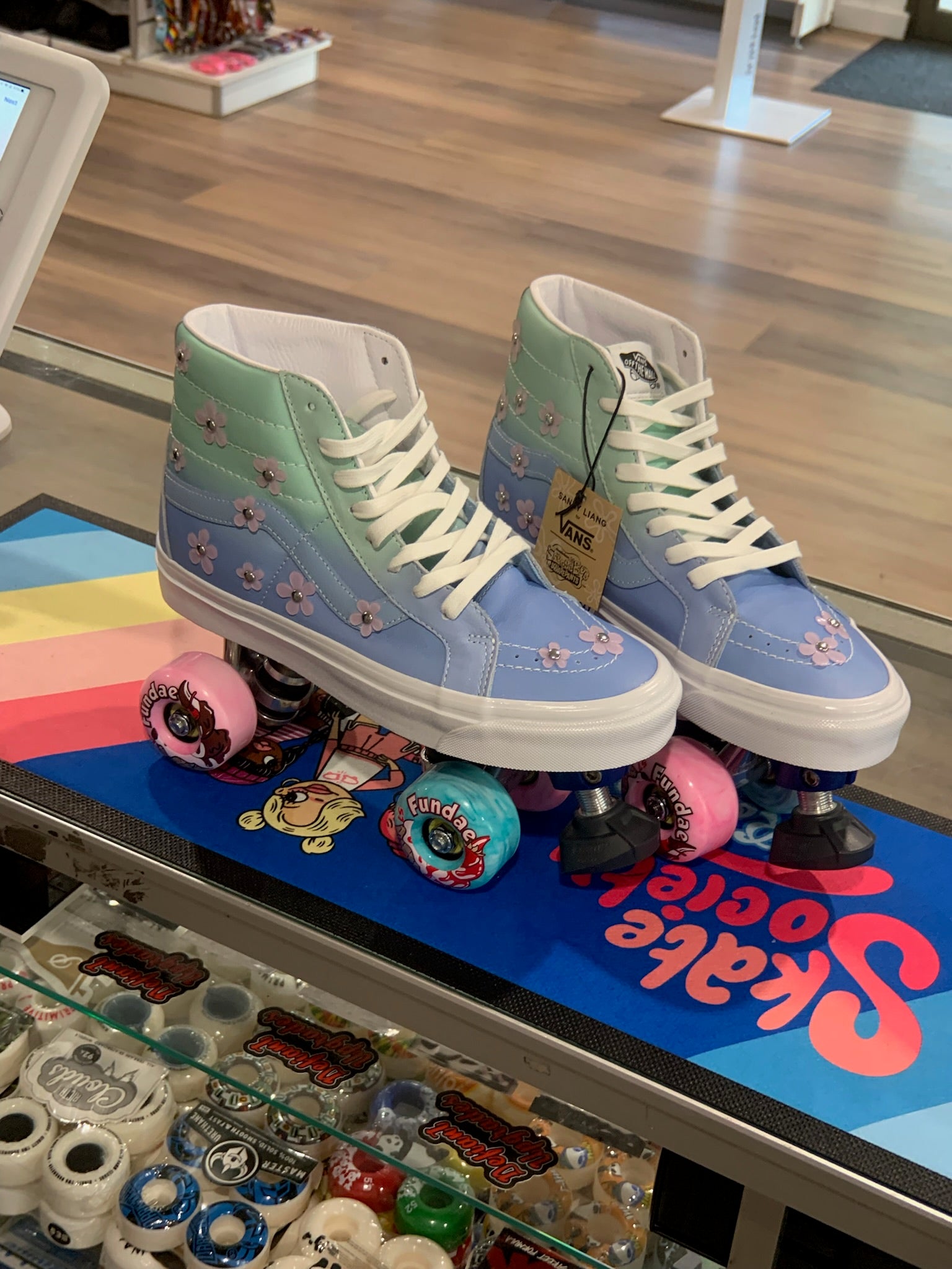 Best Skate Sneakers for Men & Women - Durable & Comfortable Skateboarding Shoes for Street & Park Skating