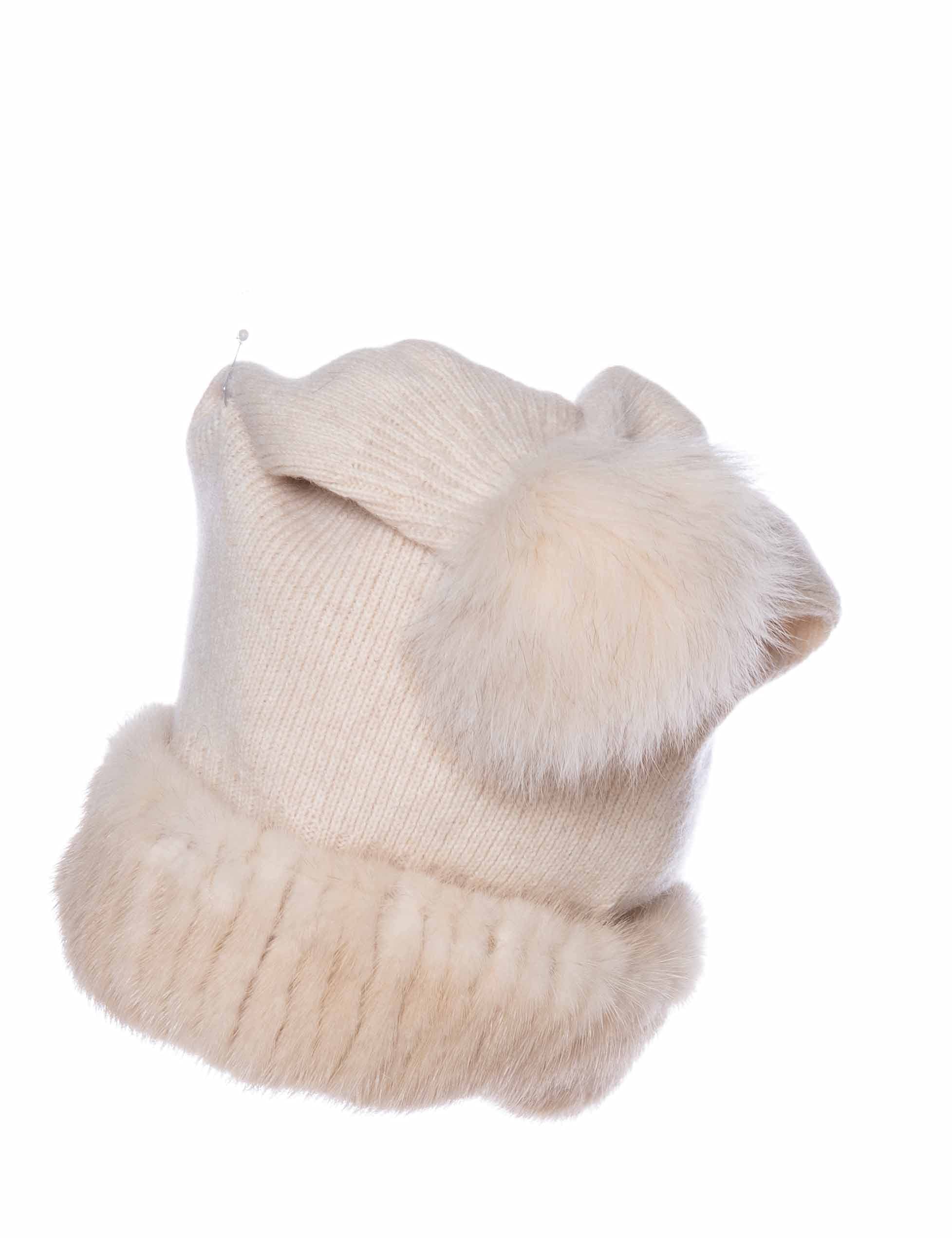 Luxury Real Mink Fur Beanie Hat for Women - Soft Fox Fur Pom Pom Winter Knit Hat - Warm & Stylish Cold Weather Accessory for Outdoor Activities, Skiing, and Fashion Winter Outfits