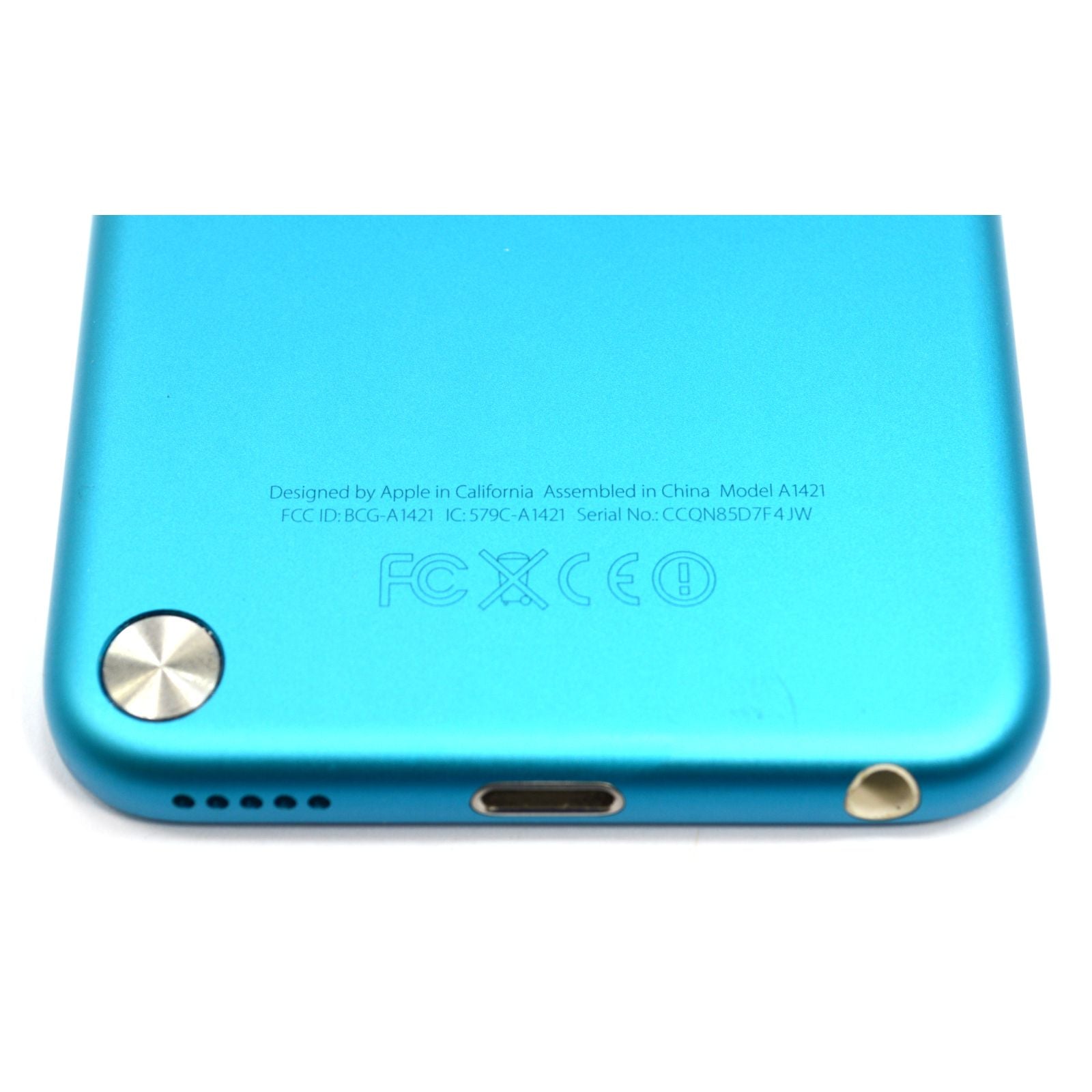 Refurbished Apple iPod Touch 5th Gen 32GB - White & Blue (Model A1421, MD717LL/A) - Perfect for Music, Gaming & Entertainment on the Go