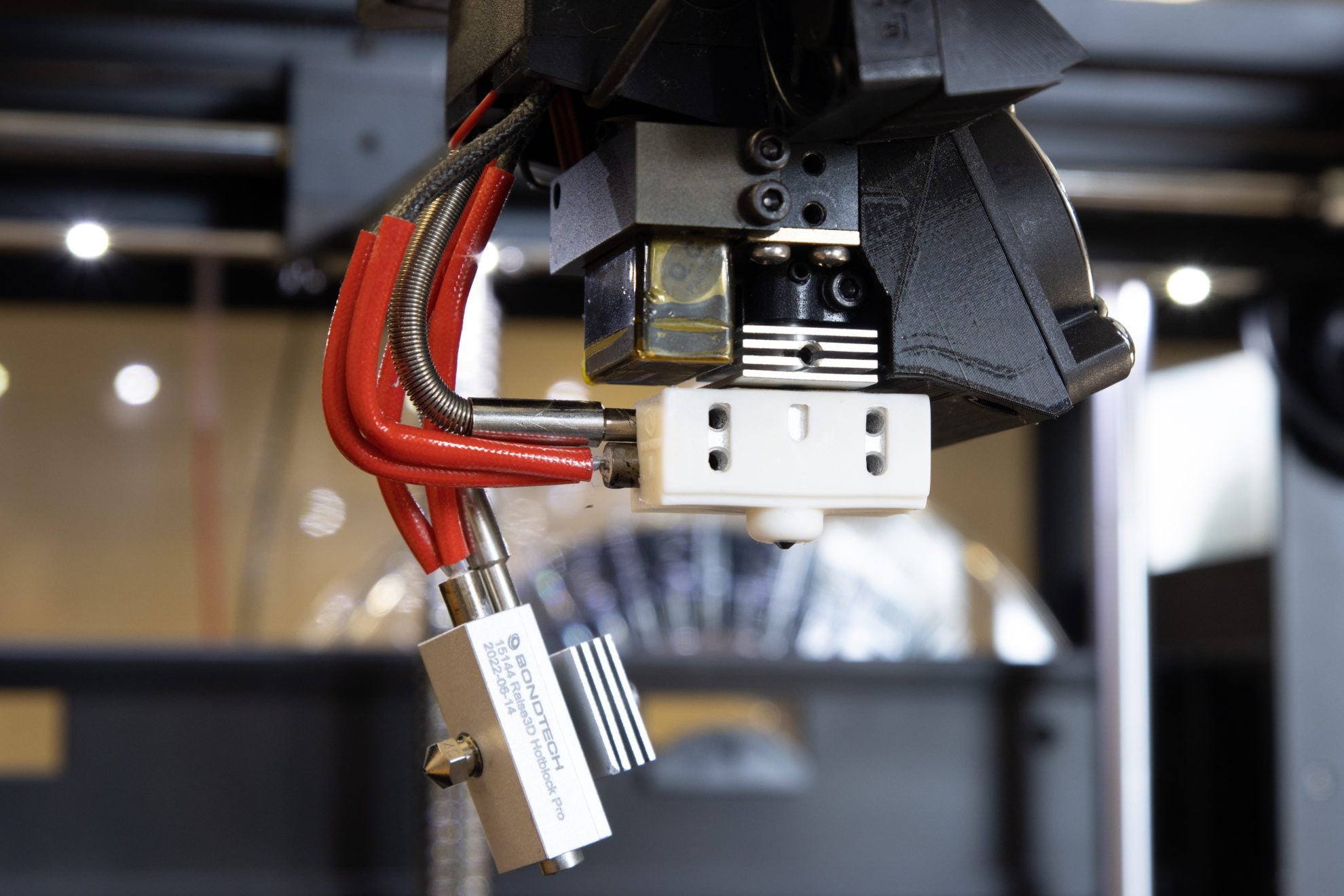Bondtech Raise3D Pro2 Hotend Upgrade Kit - High Performance Extruder Replacement for Raise3D Pro2 3D Printer - Perfect for Professional Printing, Rapid Prototyping & Industrial Applications