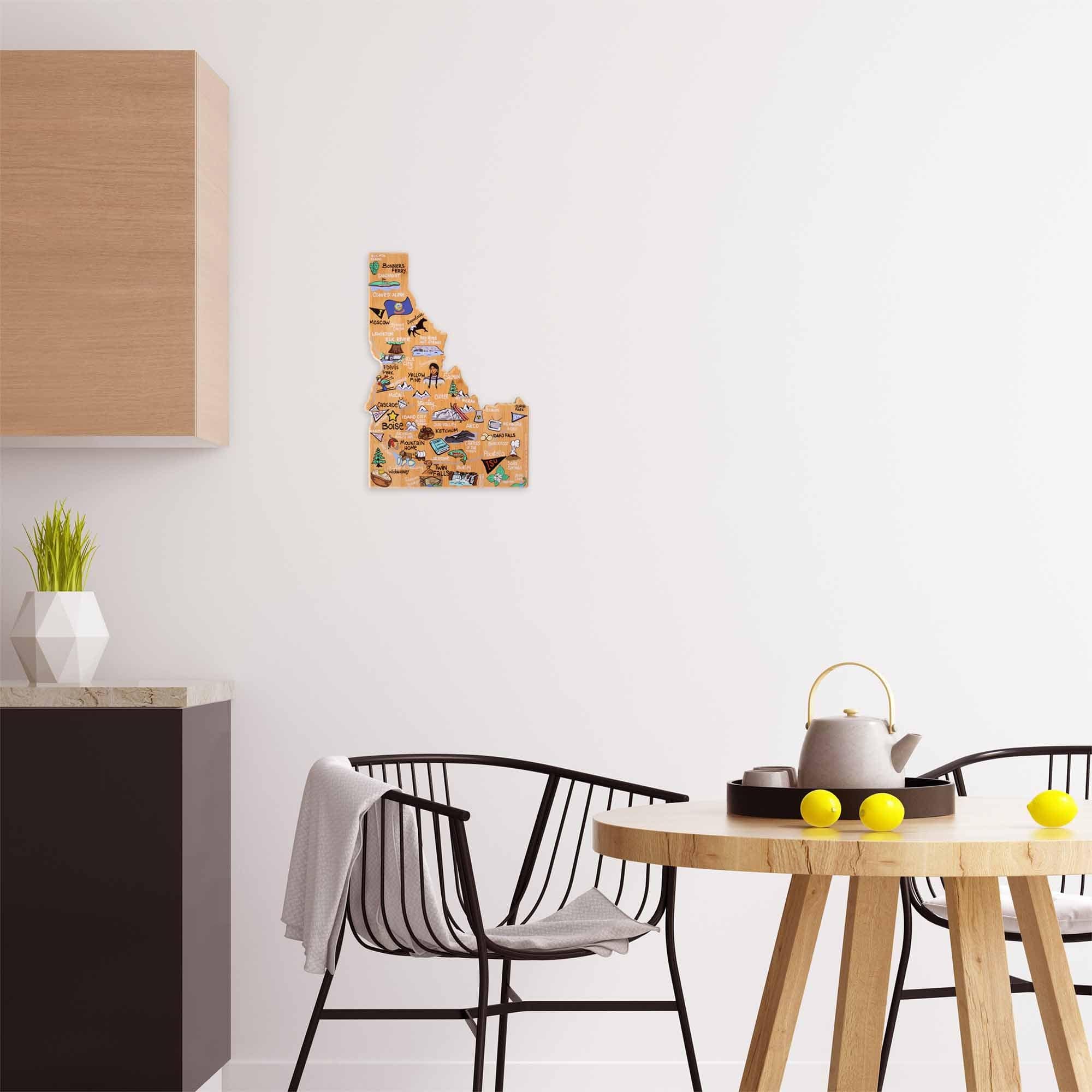 Premium Idaho Wood Cutting Board with Fish Kiss™ Artwork – Durable & Stylish Kitchen Essential for Chopping, Serving & Decor