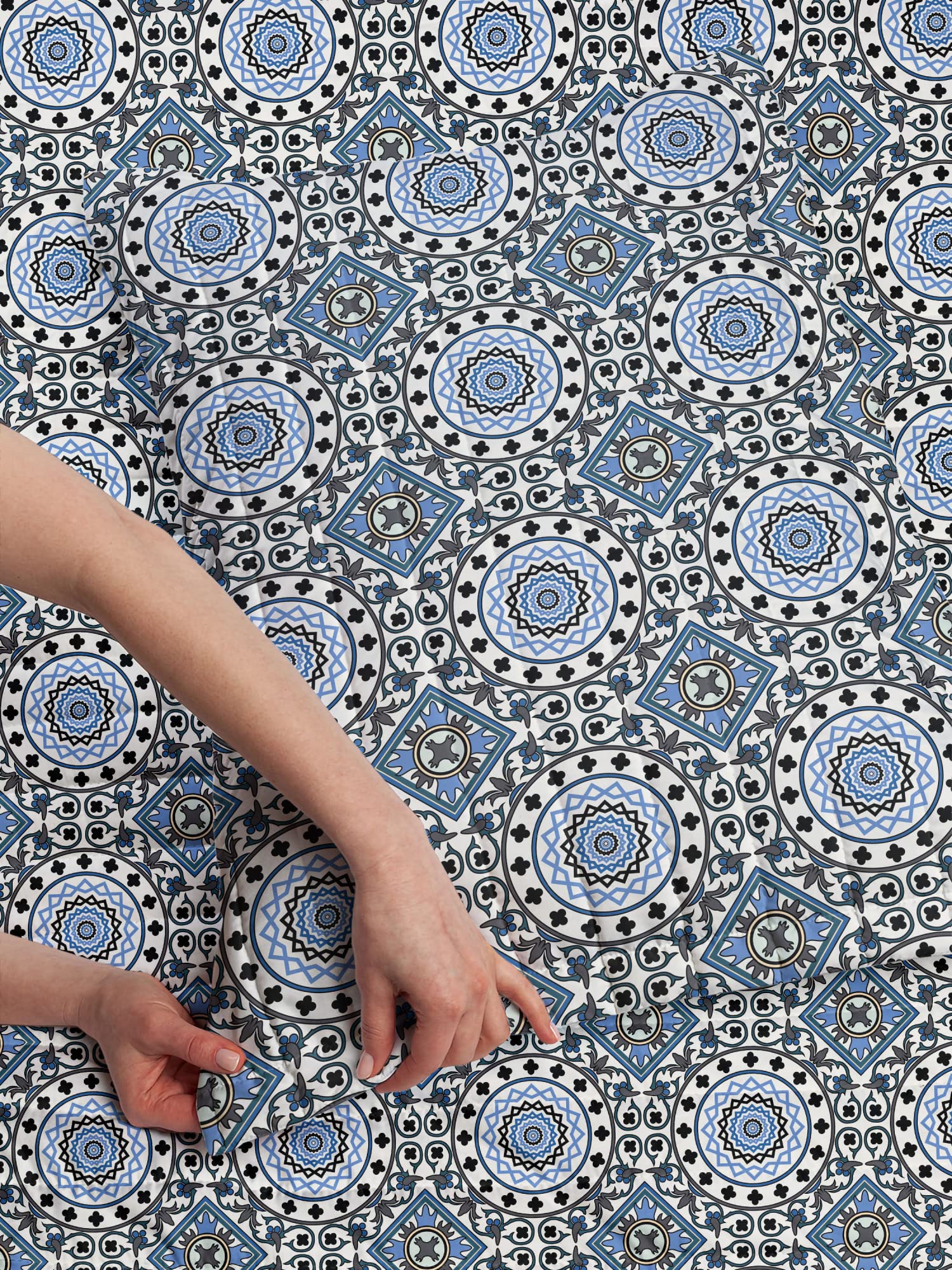 Ambesonne Reversible Bedspread Set - Twin Size, Retro Mosaic Ceramic Design, Ethnic Print Microfiber Bedding with Pillow Shams, White Grey Blue | Bohemian Home Decor, Bedroom Upgrade, Guest Room Essentials