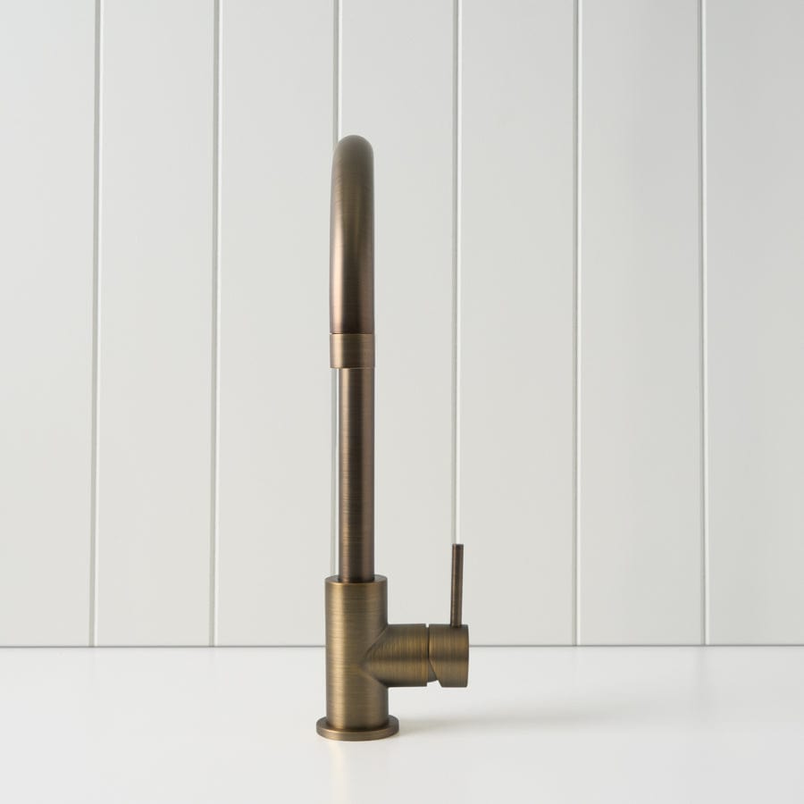 Vintage Sydney Round Kitchen Faucet in Antique Brass - Perfect for Farmhouse, Industrial & Modern Kitchen Sinks