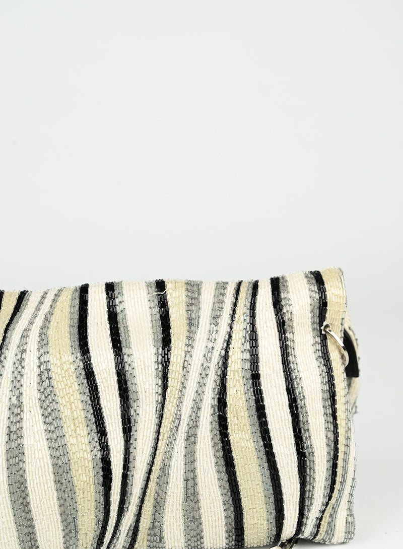 Gucci White and Black Beaded Handbag for Women - Elegant Designer Purse for Parties, Weddings & Evening Events