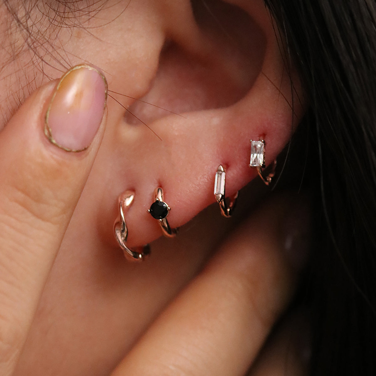 Twisted Huggie Hoop Earrings for Women - Gold & Silver Minimalist Huggies - Perfect for Everyday Wear, Parties & Gifts