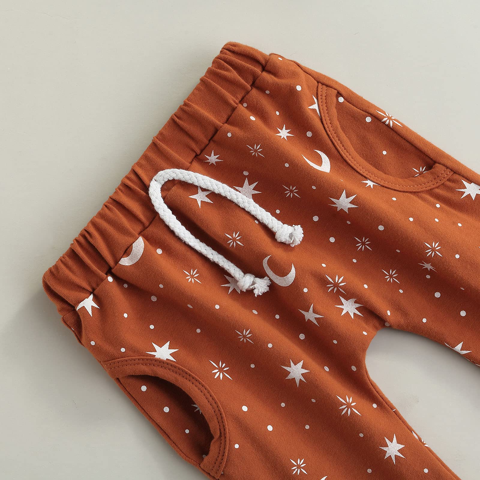 Adorable Newborn Baby Boy Clothes Set - Fall Winter Star & Moon Print Long Sleeve Sweatshirt & Pants 2-Piece Outfit 0-24 Months (Caramel, 0-3M) - Perfect for Family Photos, Holiday Gifts & Cozy Winter Outings