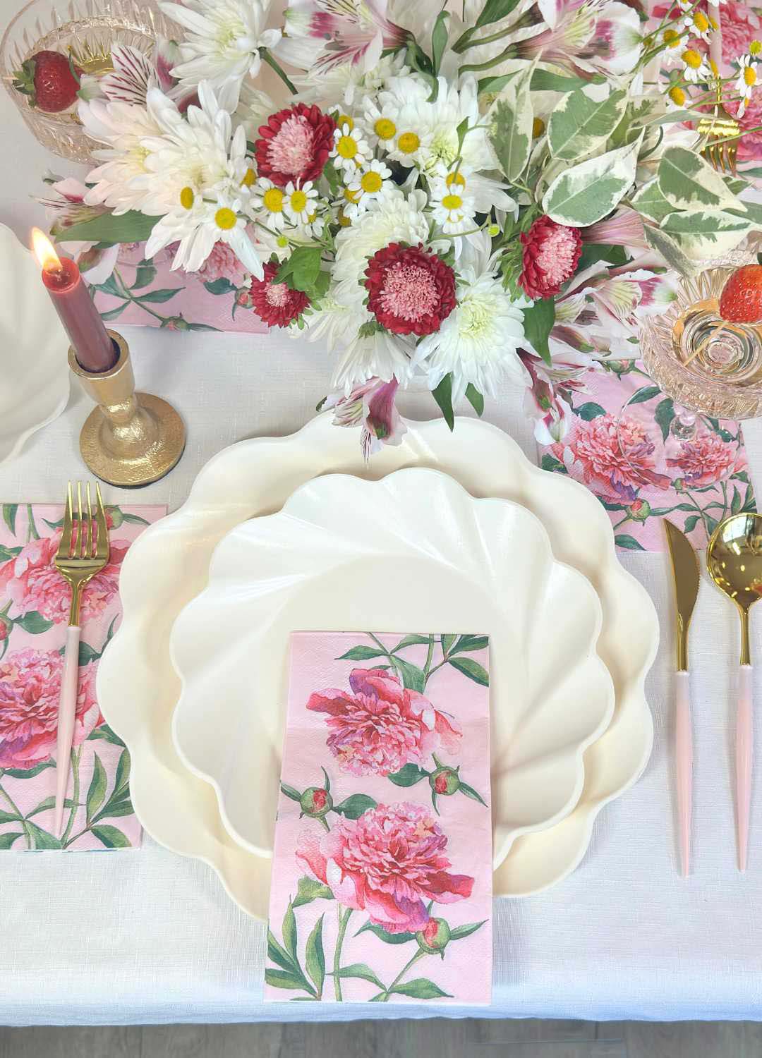 Romantic Floral Table Setting for Weddings & Anniversaries - Elegant Dinnerware & Decor for Special Occasions