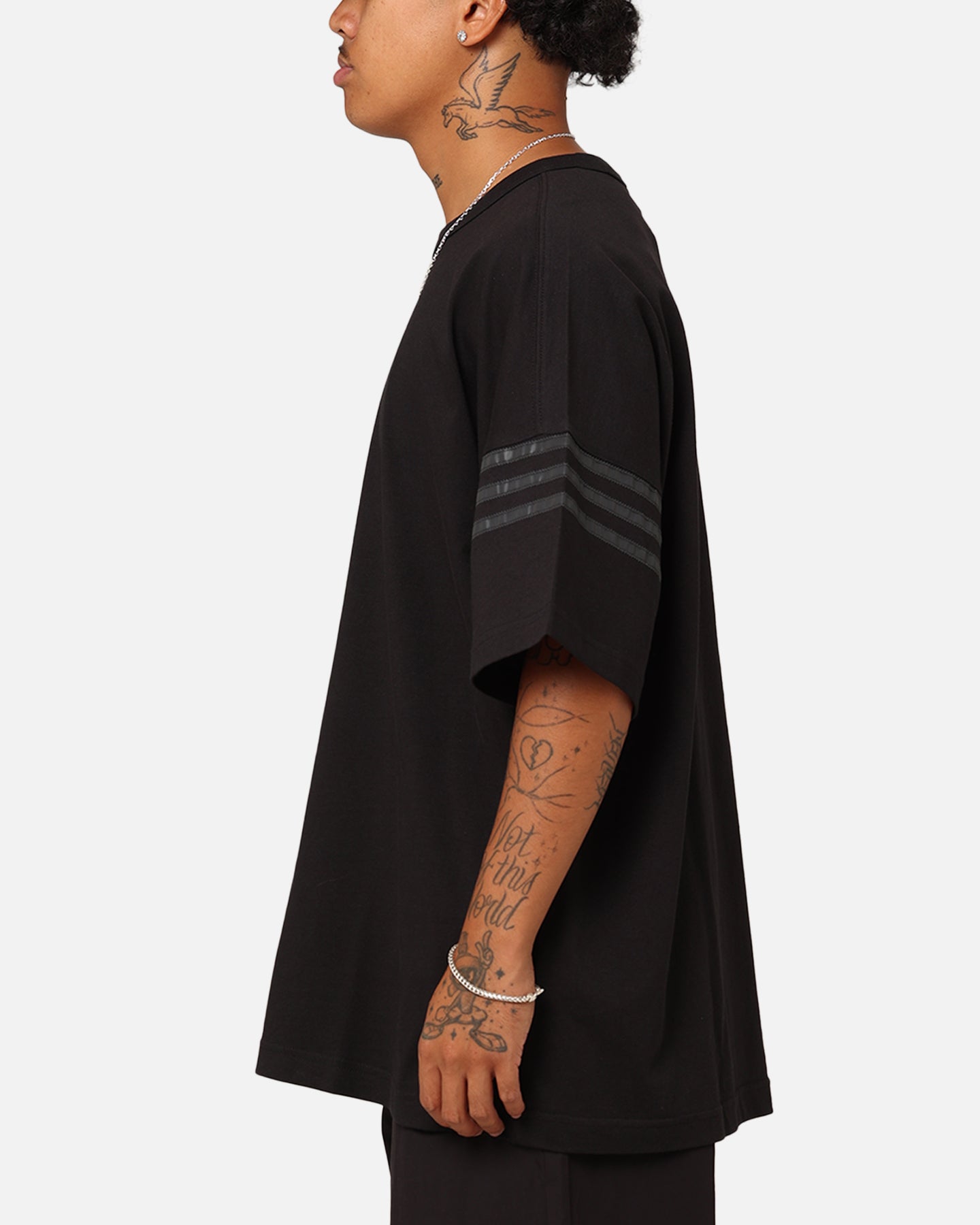 Adidas Street Neuclassic T-Shirt for Men - Black Cotton Casual Tee for Streetwear & Everyday Wear