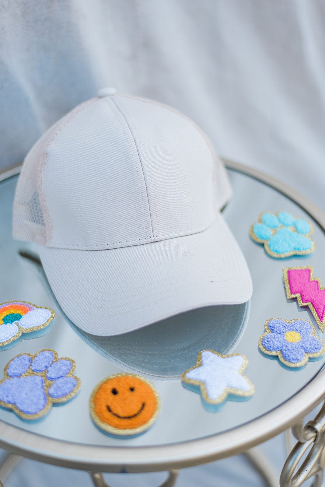 Stylish Cream Basic Trucker Cap for Men & Women - Adjustable Snapback Hat for Outdoor Activities, Sports, and Casual Wear