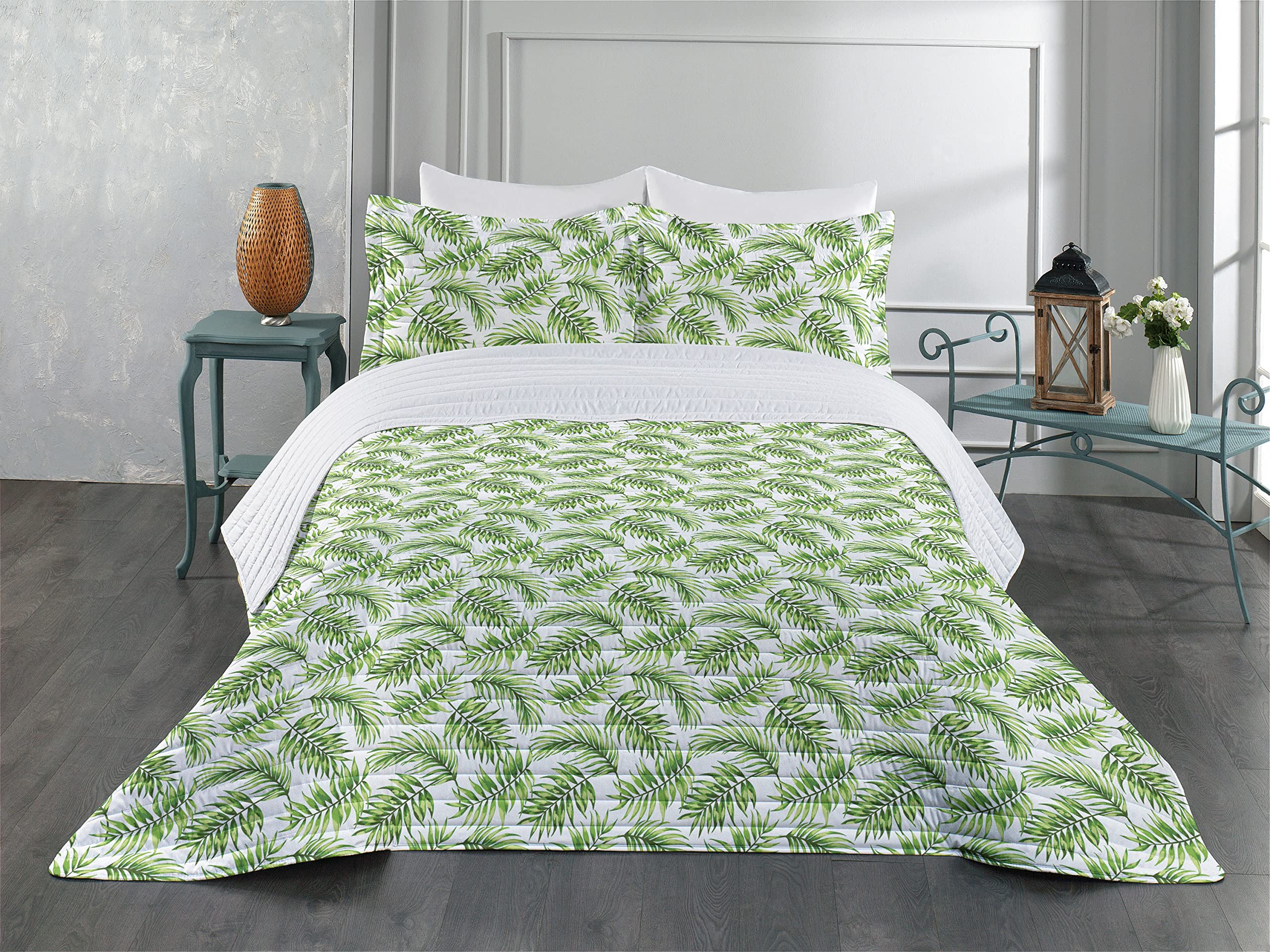 Ambesonne King Size Microfiber Bedspread Set with Pillow Shams - Tropical Watercolor Palm Leaf Design in Fern Green | Soft Bedding Comforter for Jungle Theme, Luau Party & Hawaii Inspired Bedroom Decor
