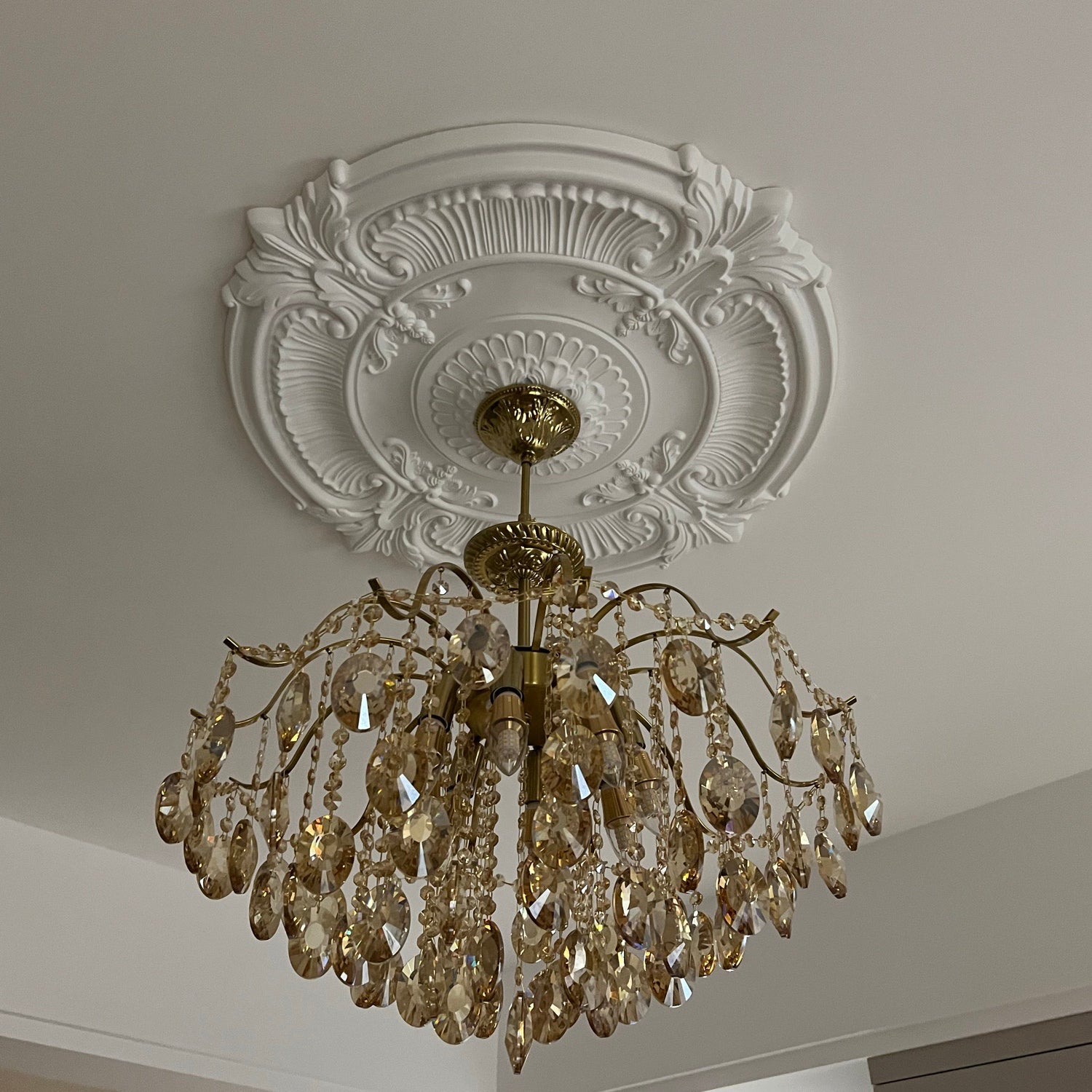 Crystal Wind Chime Chandelier - Elegant Home Decor for Living Room, Bedroom & Outdoor Garden