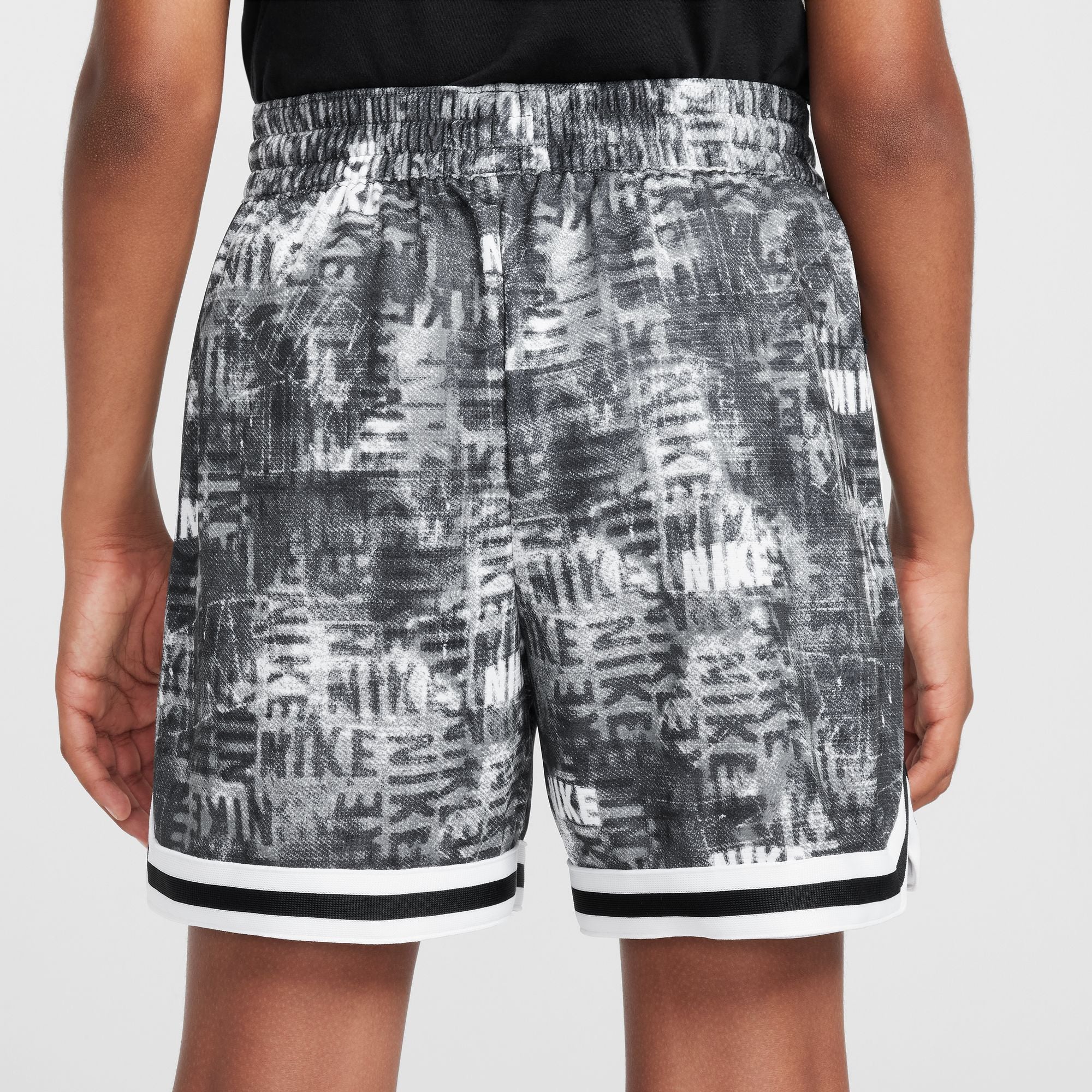 Nike Youth DNA Basketball Shorts for Boys - Breathable & Lightweight Athletic Shorts for Basketball, Running, and Gym Workouts