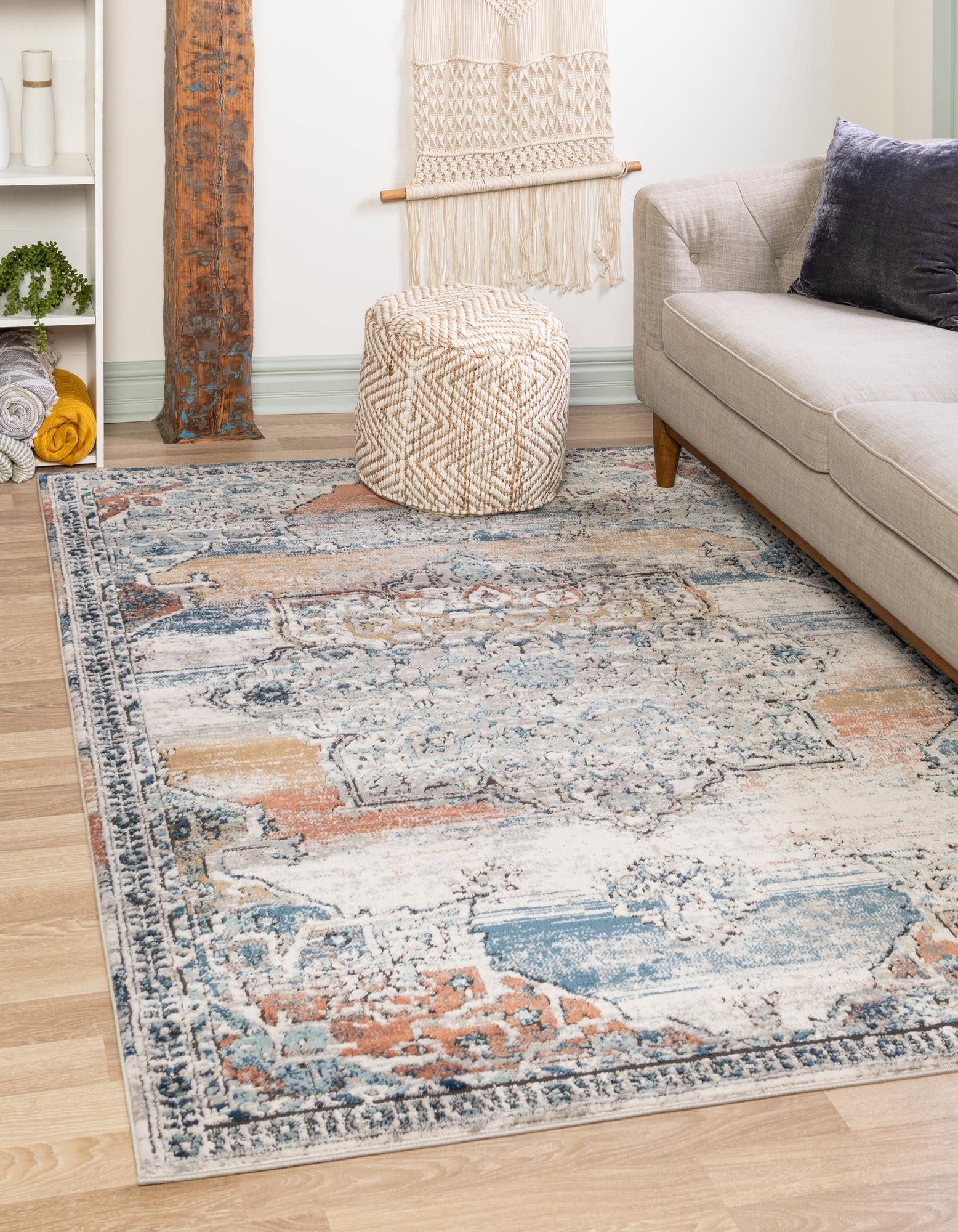 Unique Loom Nyla Collection Area Rug - Smile Design, 5'3