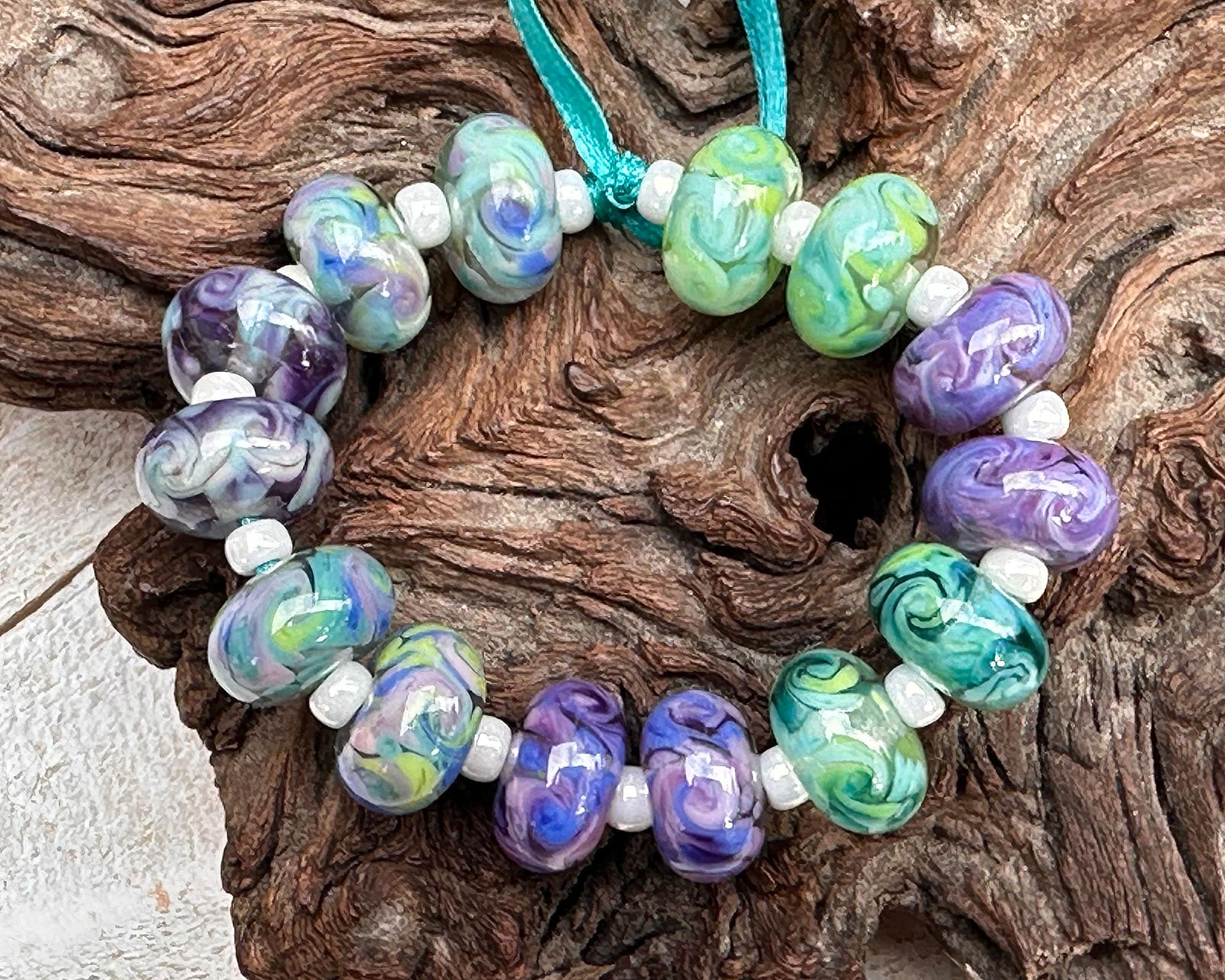 14-Piece Purple and Green Twisted Lampwork Glass Beads Set for Jewelry Making - DIY Bracelets, Necklaces, and Crafts (SRA)