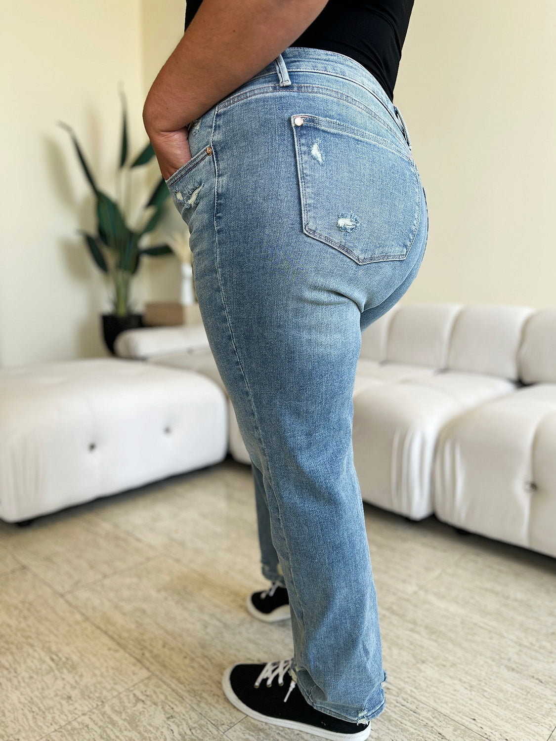 Judy Blue Women's Mid Rise Distressed Straight Leg Jeans - Comfortable Stretch Denim for Casual Wear & Everyday Outfits