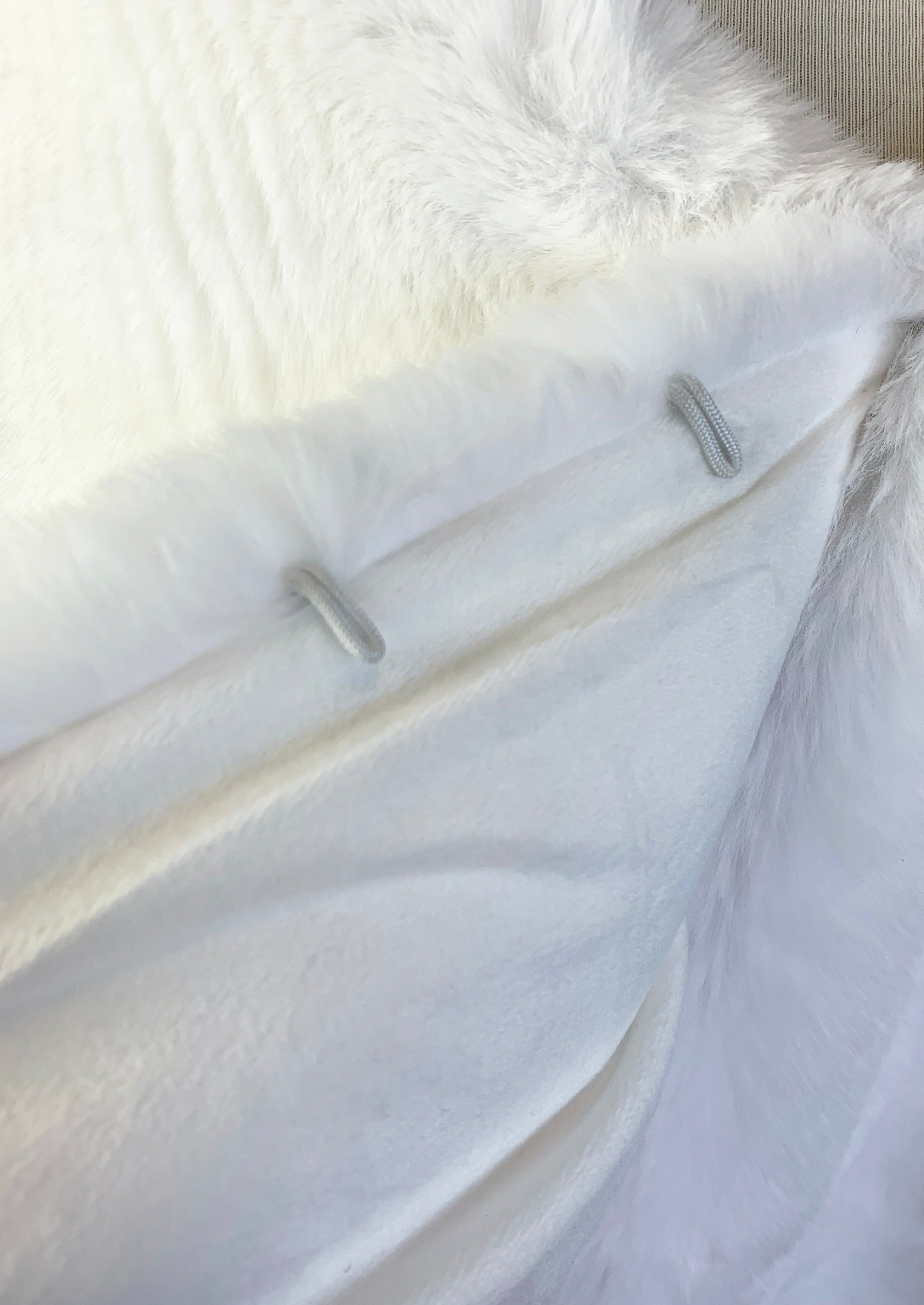 Ivory White Blush Fur Shawl Wrap - Elegant Butterfly Ivy05 Design for Women - Perfect for Weddings, Parties & Evening Events
