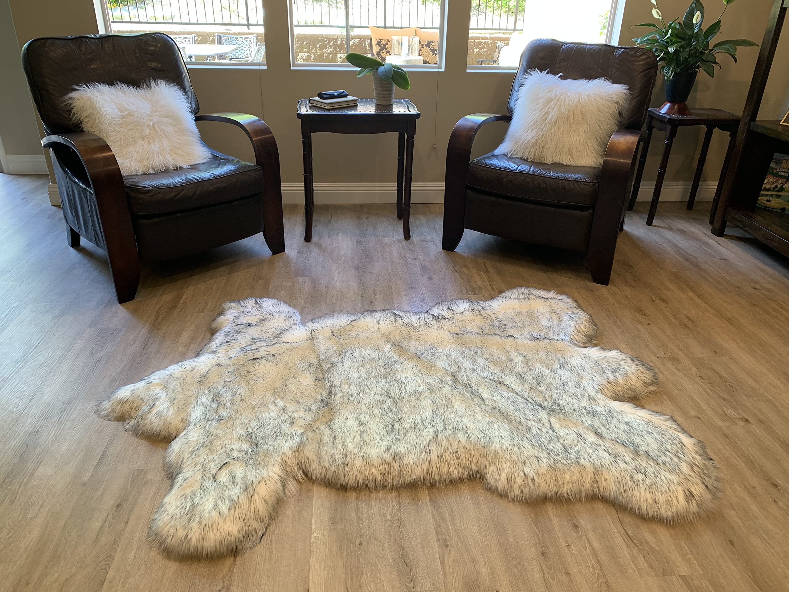 LAMBZY Faux Sheepskin Rug - Super Soft Hypoallergenic Shaggy Bear Fur Blanket for Living Room, Nursery & Sofa (3x5 Feet, White with Black Tips) - Cozy Home Decor, Perfect for Kids Play Area & Winter Floor Mat