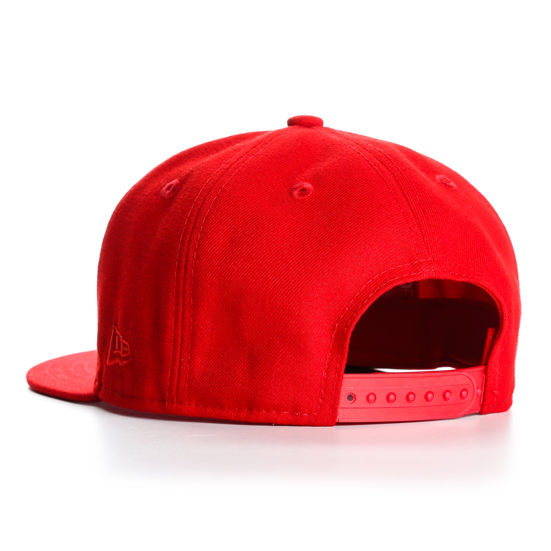 New Era 9Fifty League Pop Chicago Bulls Snapback Cap - Official NBA Red Baseball Hat for Men & Women - Perfect for Basketball Games, Streetwear Fashion & Sports Fans