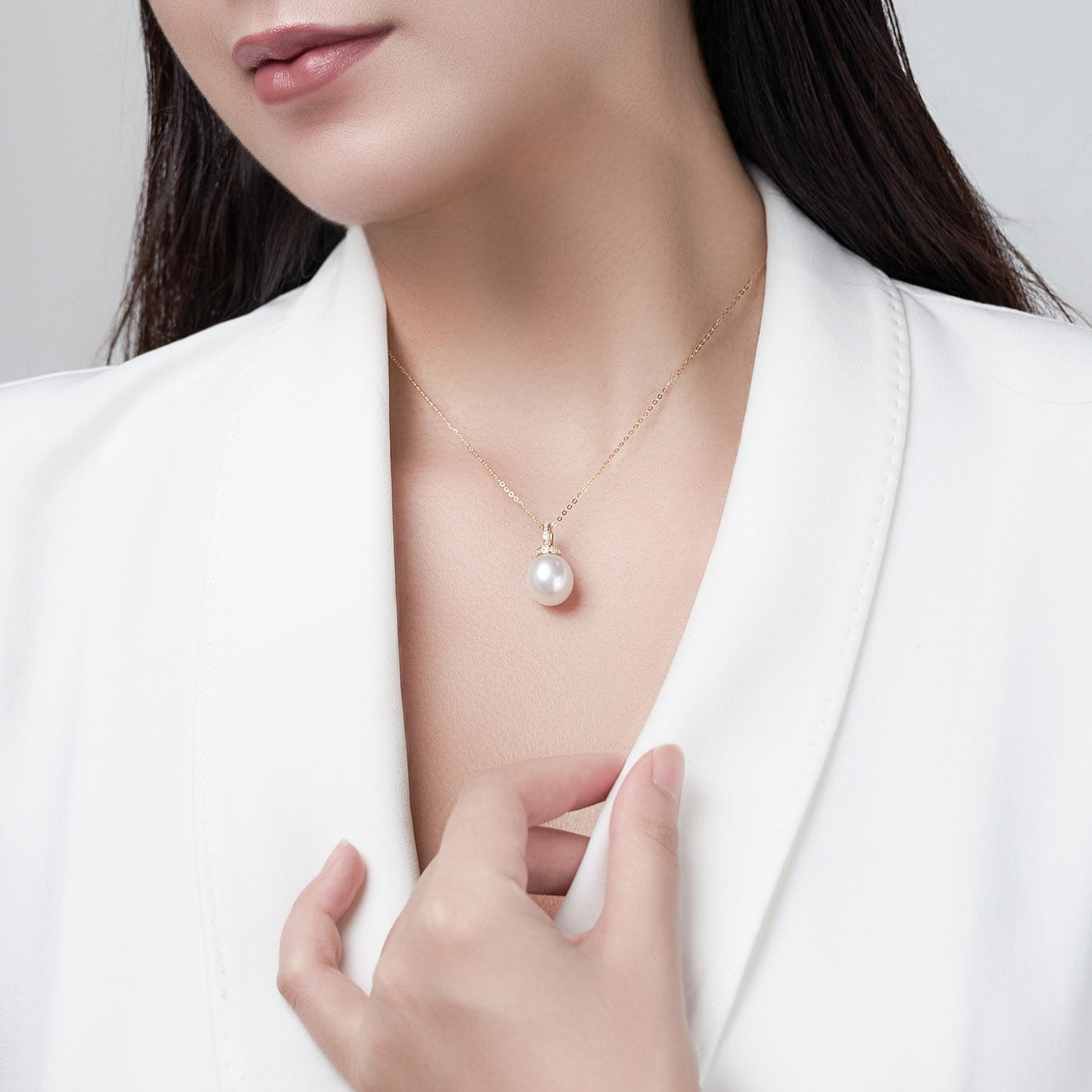 18K Solid Gold Diamond Australian White Saltwater Pearl Necklace - Elegant Bridal Jewelry & Luxury Gift for Women - Perfect for Weddings, Anniversaries, and Special Occasions