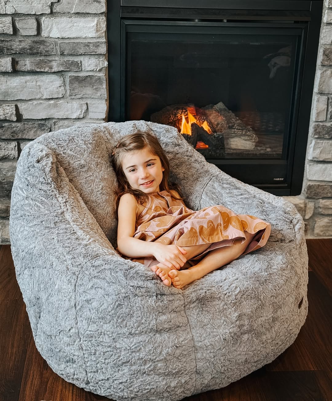 MAXYOYO Faux Fur Bean Bag Chair with High Backrest - Grey, Oversized Comfortable Lounge Chair for Living Room, Bedroom, Dorm, or Game Room - Perfect for Relaxing, Reading, and Gaming