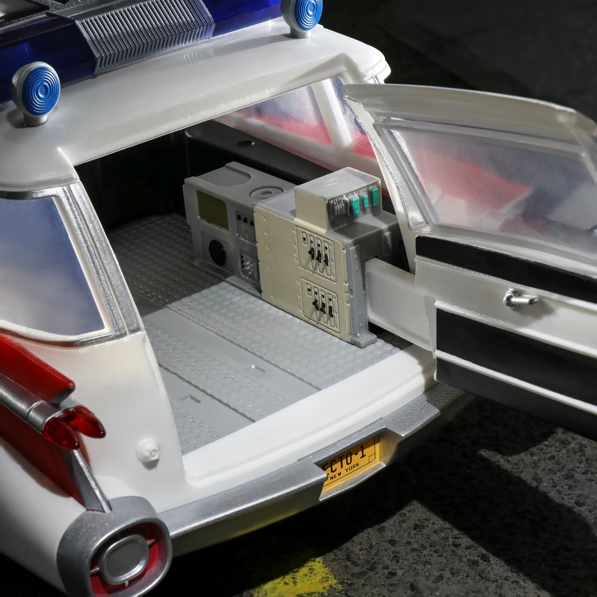 Hasbro Ghostbusters Plasma Series Ecto-1 (1984) Die-Cast Vehicle - Collectible Movie Replica Toy for Fans | Perfect for Display, Play & Nostalgic Gift Giving