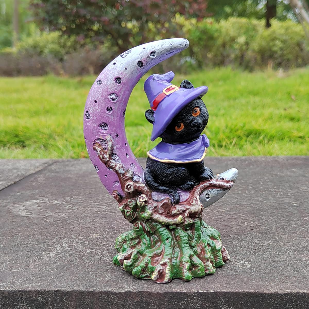 Black Cat Garden Statue - Outdoor Decor for Yard, Patio & Garden - Left Facing Handcrafted Resin Sculpture - Perfect for Halloween Decorations & Gothic Home Decor