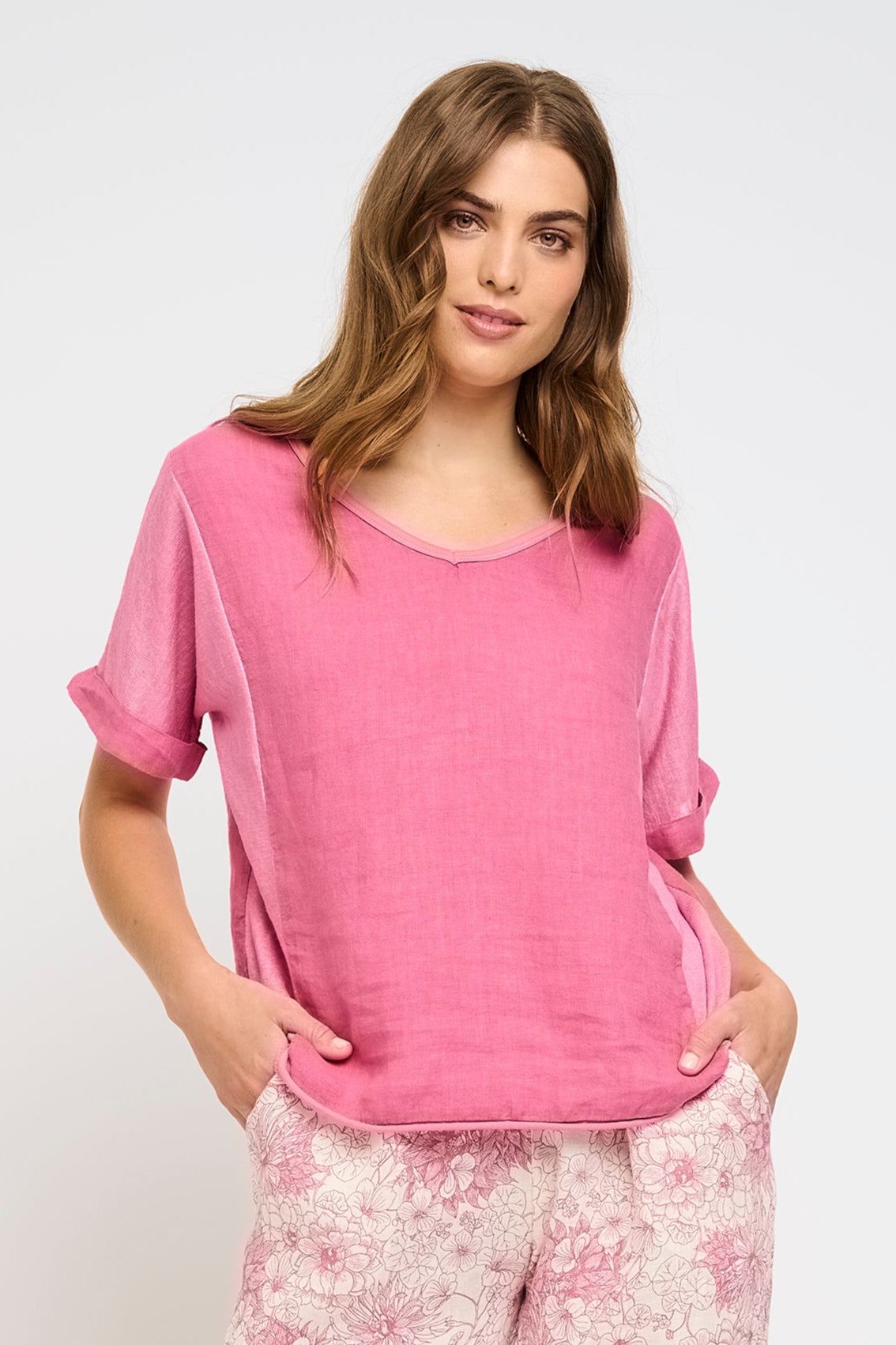Women's Short Sleeve V-Neck Linen Blouse - Breathable Woven Summer Top for Casual Wear & Office Outfits