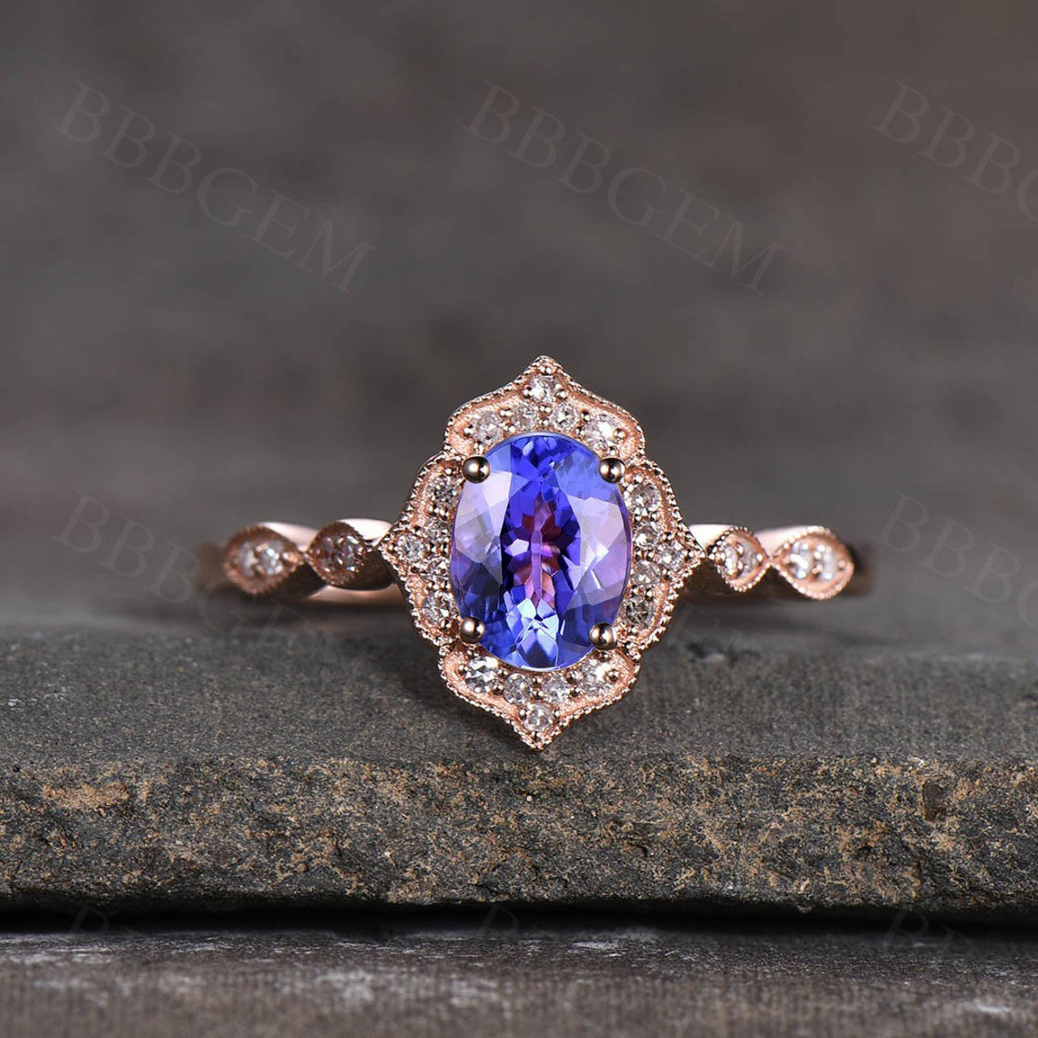 Vintage Floral Tanzanite Engagement Ring with Diamond Accents in Rose Gold - Custom Wedding Band for Brides, Anniversary Gift, Proposal Jewelry - Perfect for Romantic Occasions & Special Moments