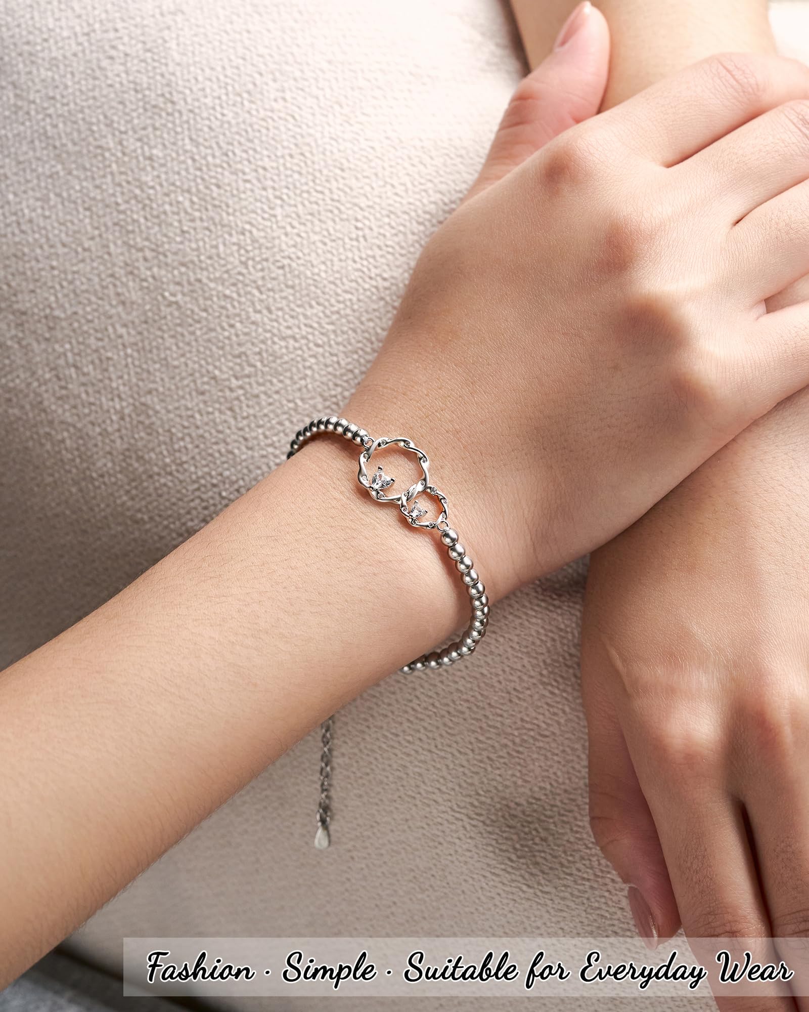 Eternal Love Mother Daughter Bracelet - Interlocking Heart Circles Jewelry for Mom & Daughter, Birthday & Christmas Gift for Women - Perfect for Family Bonding & Special Occasions