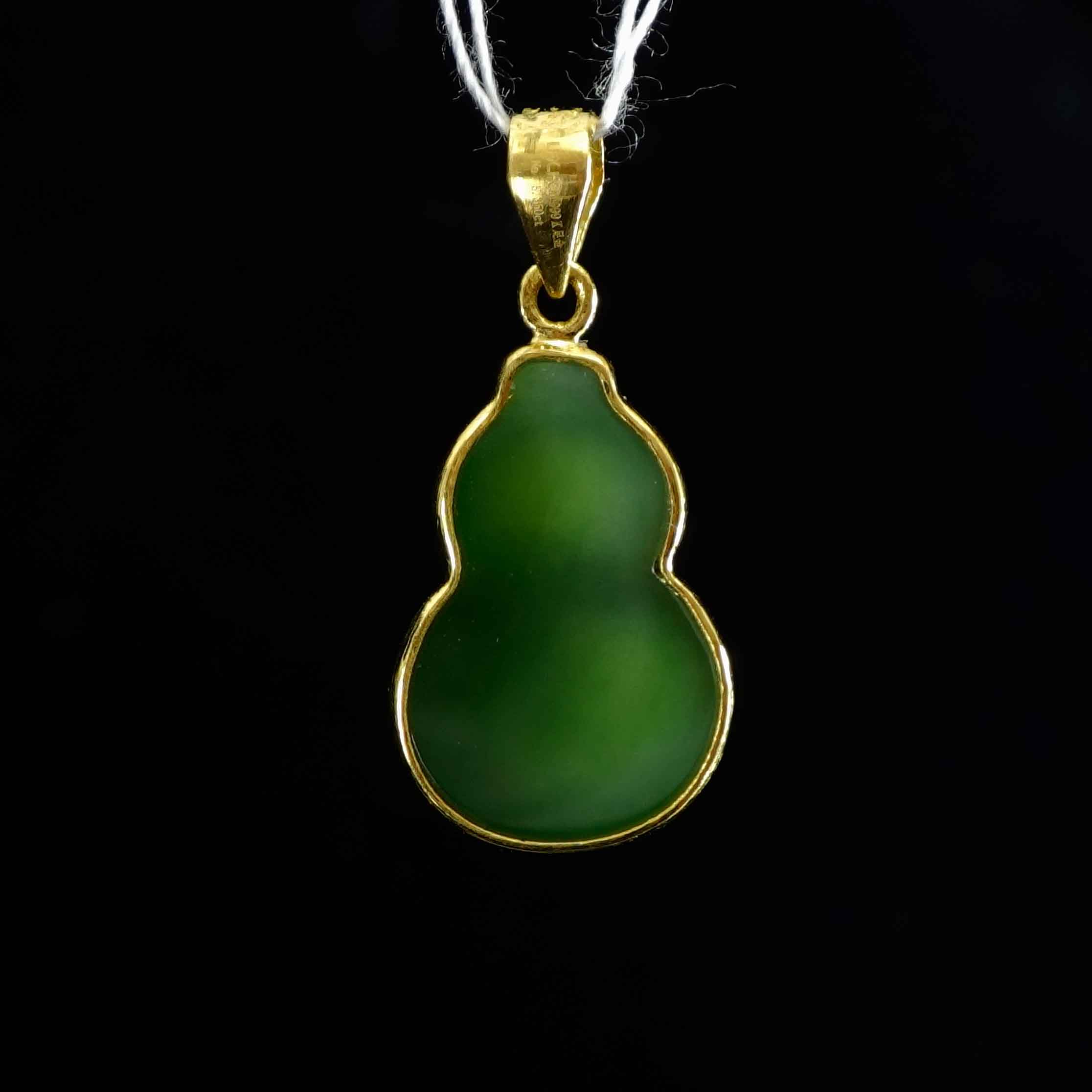 24K Gold Nephrite Jade Pendant for Women - Elegant Necklace Jewelry Gift for Her - Perfect for Weddings, Anniversaries & Special Occasions