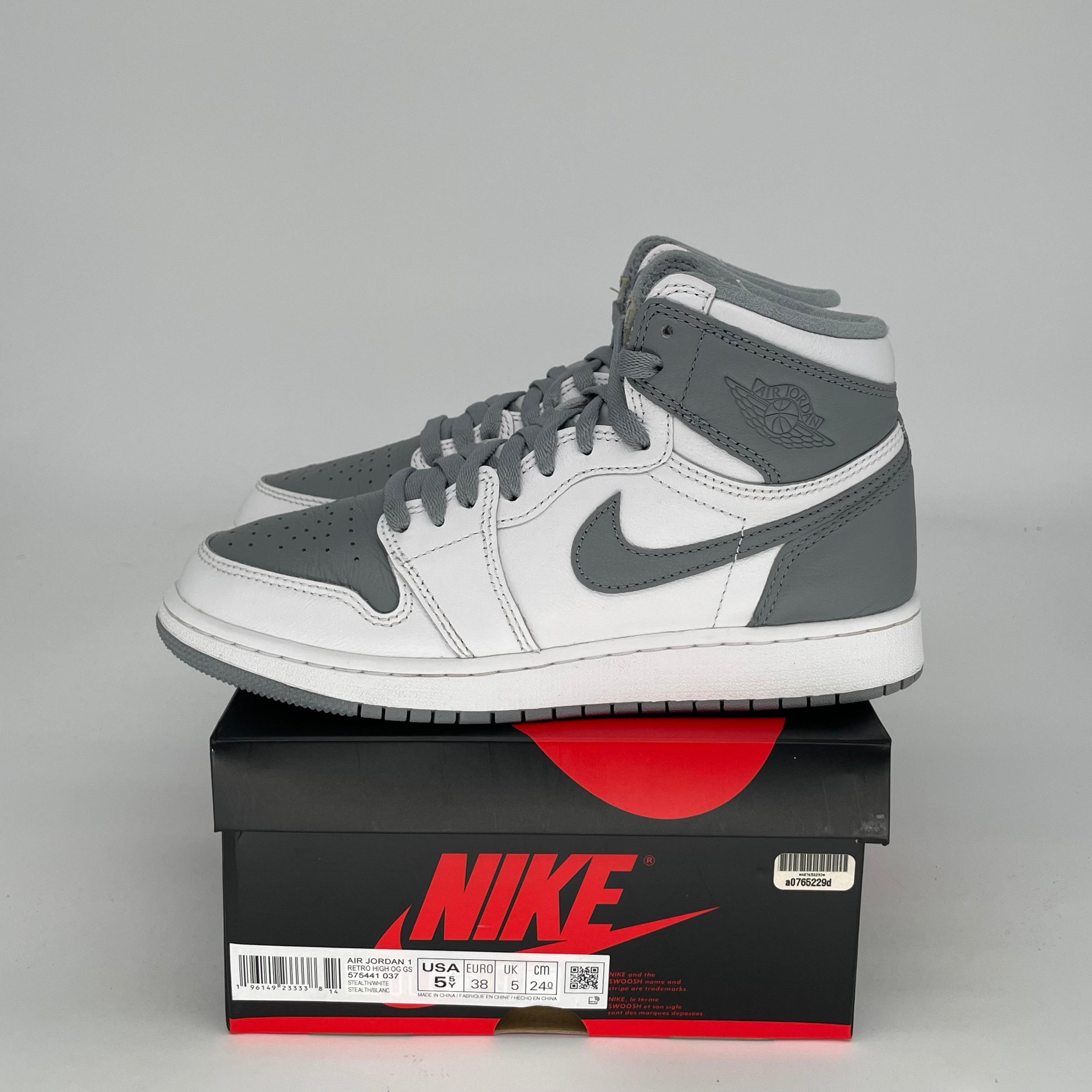 Original Air Jordan 1 Retro High OG 'Stealth' Sneakers - Women's Size 5.5/7W (Style Code: 555088-037) - Perfect for Streetwear, Basketball & Casual Outfits