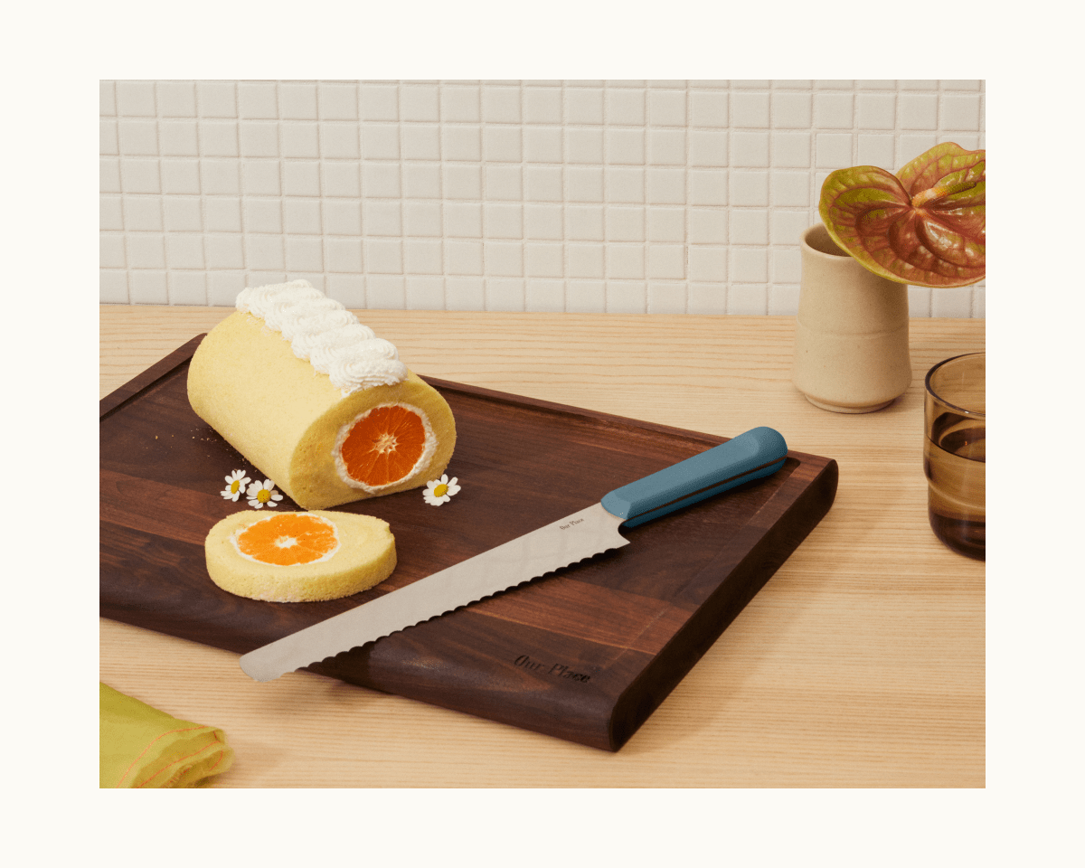 Premium Serrated Bread Knife - 8 Inch Stainless Steel Blade for Effortless Slicing of Bread, Cakes & Delicate Pastries | Perfect for Bakeries, Home Kitchens & Professional Chefs