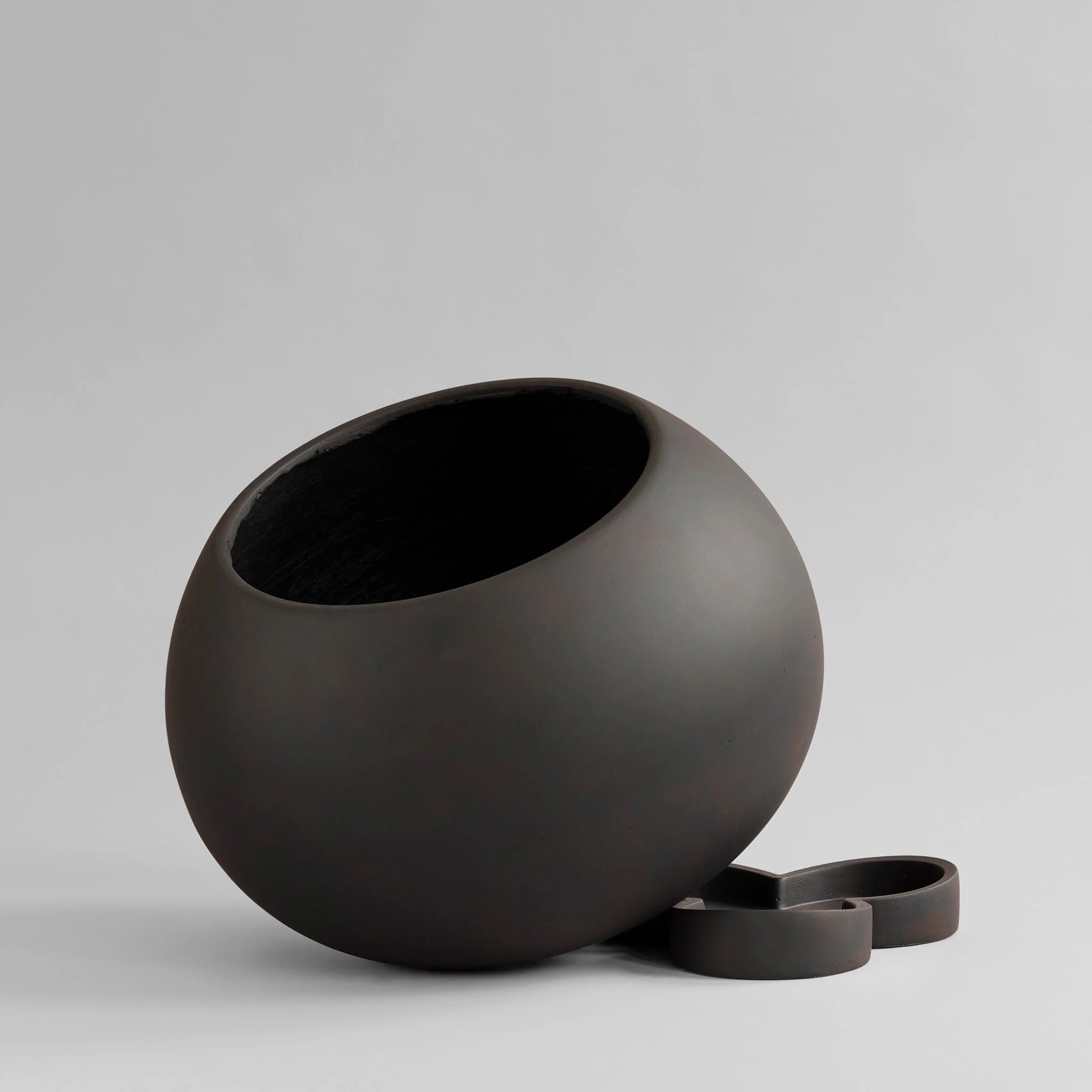 101 COPENHAGEN Large Urchin-Shaped Planter Pot - 22 Inch (56cm) Ceramic Flower Pot in Coffee Brown - Perfect for Indoor Plants, Succulents & Home Decor