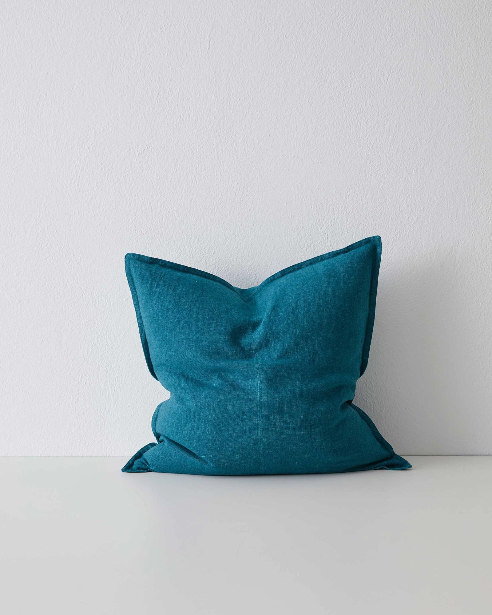 Como Cushion Teal - Soft Velvet Throw Pillow for Sofa, Bed & Decor - Home & Living Room Accent - Perfect for Cozy Comfort & Stylish Interior Design