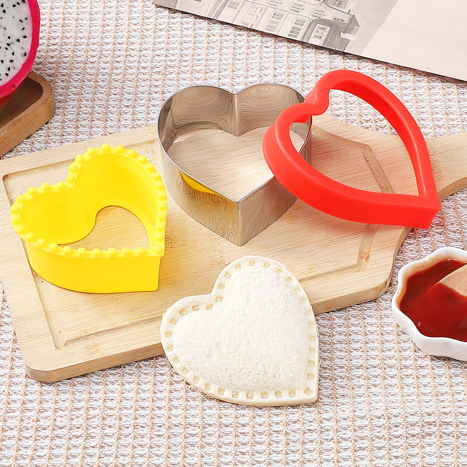 Heart Sandwich Cutter and Sealer Set - 5 Pcs Stainless Steel Valentine's Day Heart Shaped Cookie Cutters for Fruits, Vegetables, Cakes, Biscuits & Sandwiches - Perfect for Romantic Breakfast, Baking, and Party Food Decorations