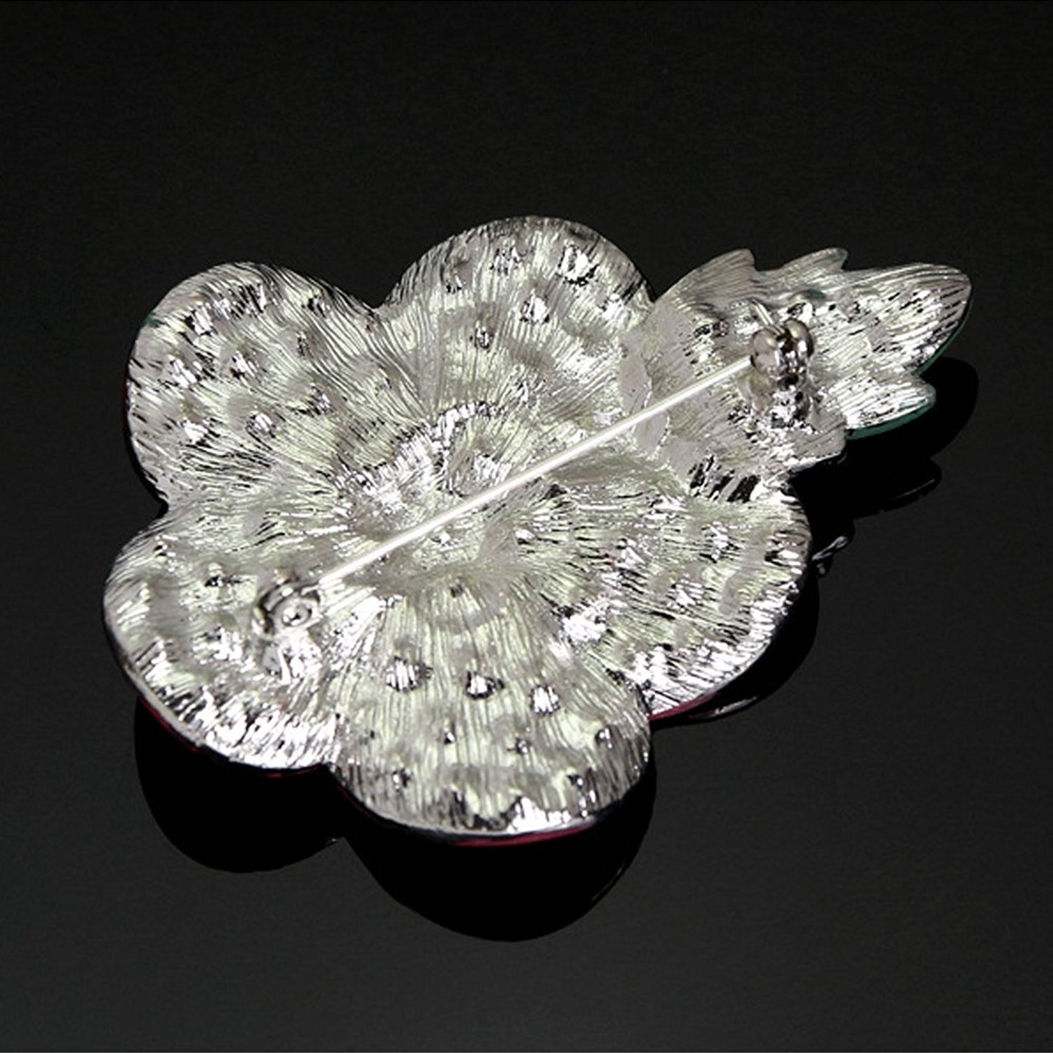 Elegant Red Poppy Brooch Pin - Diamond Crystal Flower Lapel Badge for Remembrance Day, Banquet & Formal Events - Black Plated with Green Leaves - Perfect Gift for Veterans & Memorial Occasions