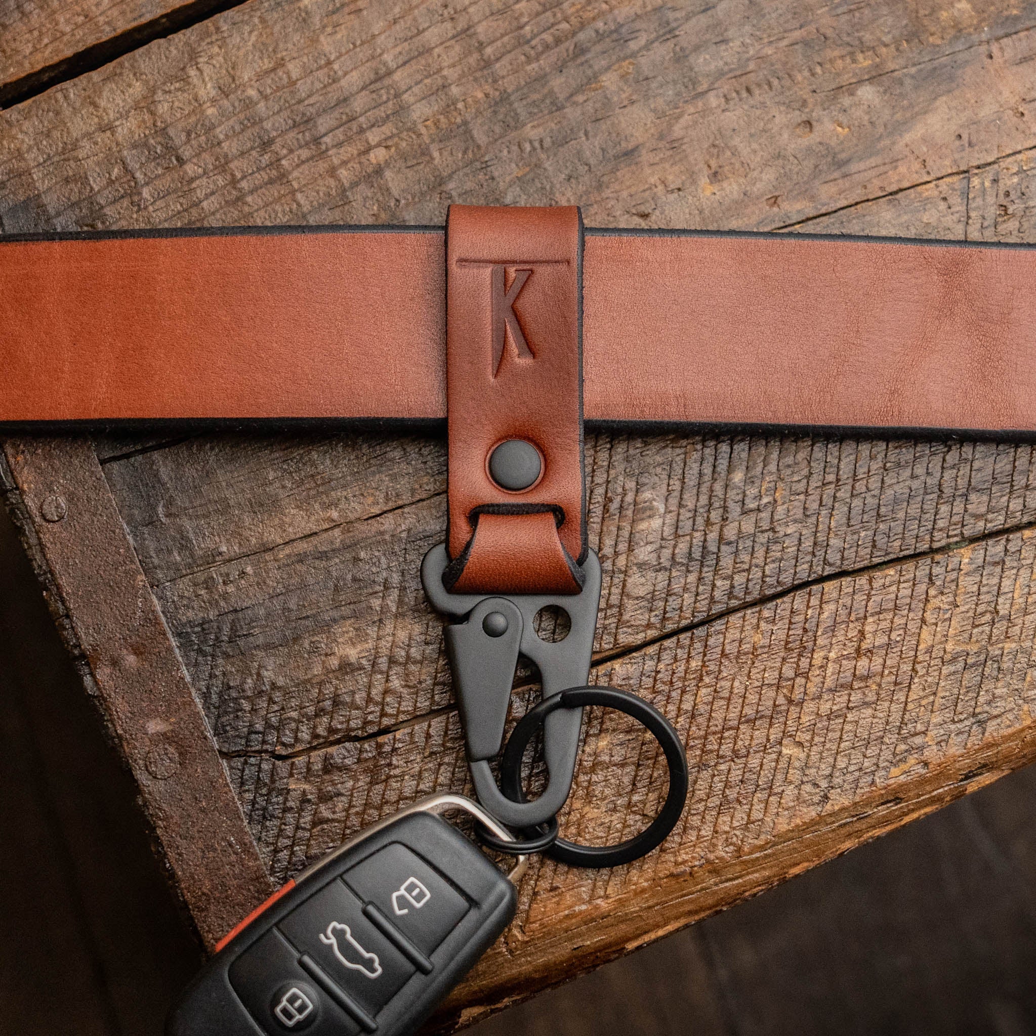 Premium Handmade Leather Key Loop Belt - Durable & Stylish Key Holder for Everyday Carry, Travel & Outdoor Adventures