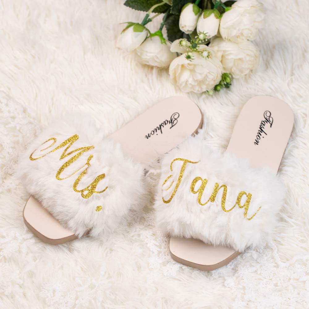 Custom Personalized Bride Slippers - Monogrammed Wedding Shower Gift for Bride & Bridesmaids - Open Toe Fuzzy House Slippers for Women - Perfect for Wedding Day, Bridal Party & Cozy Home Wear
