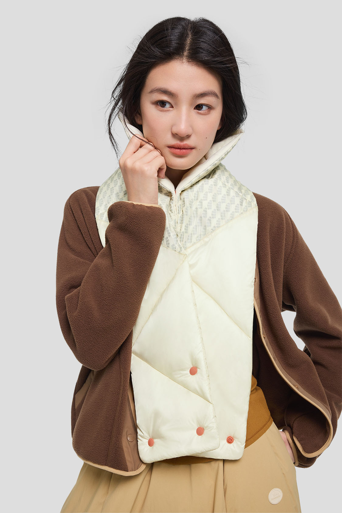 DownWarm Insulated Down Scarf - Winter Neck Warmer for Men & Women - Soft & Warm Fashion Accessory for Cold Weather, Outdoor Activities & Travel