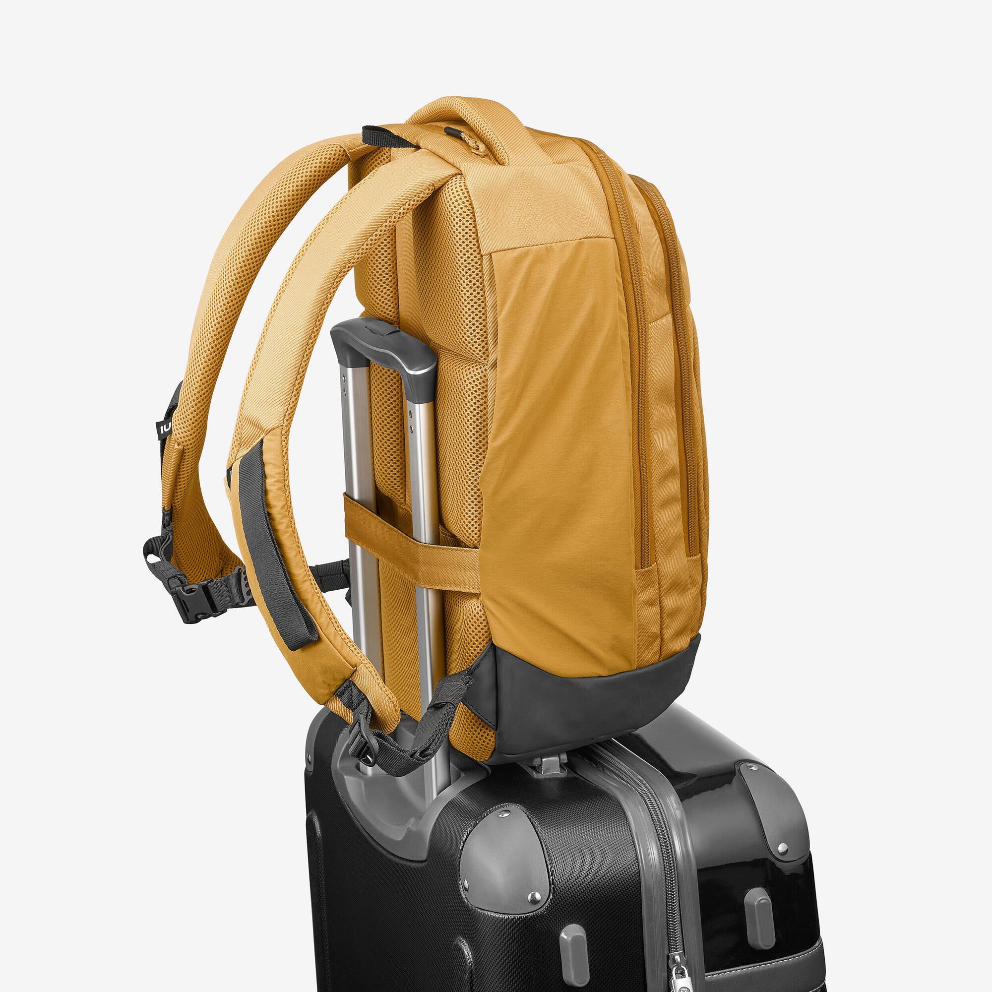 Quechua NH Escape 500 16L Lightweight Hiking Backpack for Men & Women - Water-Resistant Daypack for Outdoor Adventures, Camping & Travel