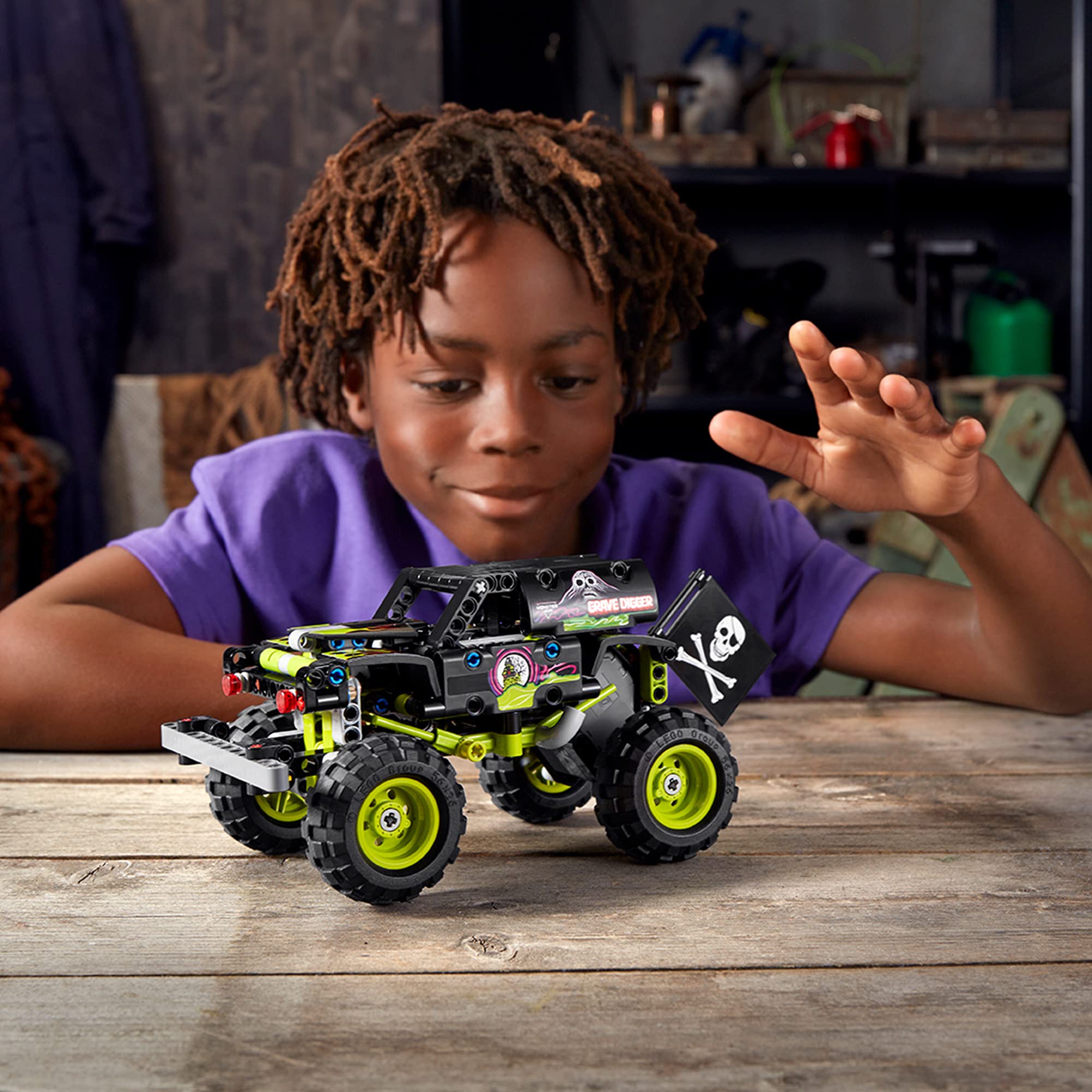 LEGO 42118 Technic Monster Jam Grave Digger - 2-in-1 Monster Truck & Off-Road Buggy Building Toy Kit, STEM Construction Set for Kids Ages 7+, Perfect Gift for Boys & Girls - Ideal for Playtime, Birthday Presents & STEM Learning Activities