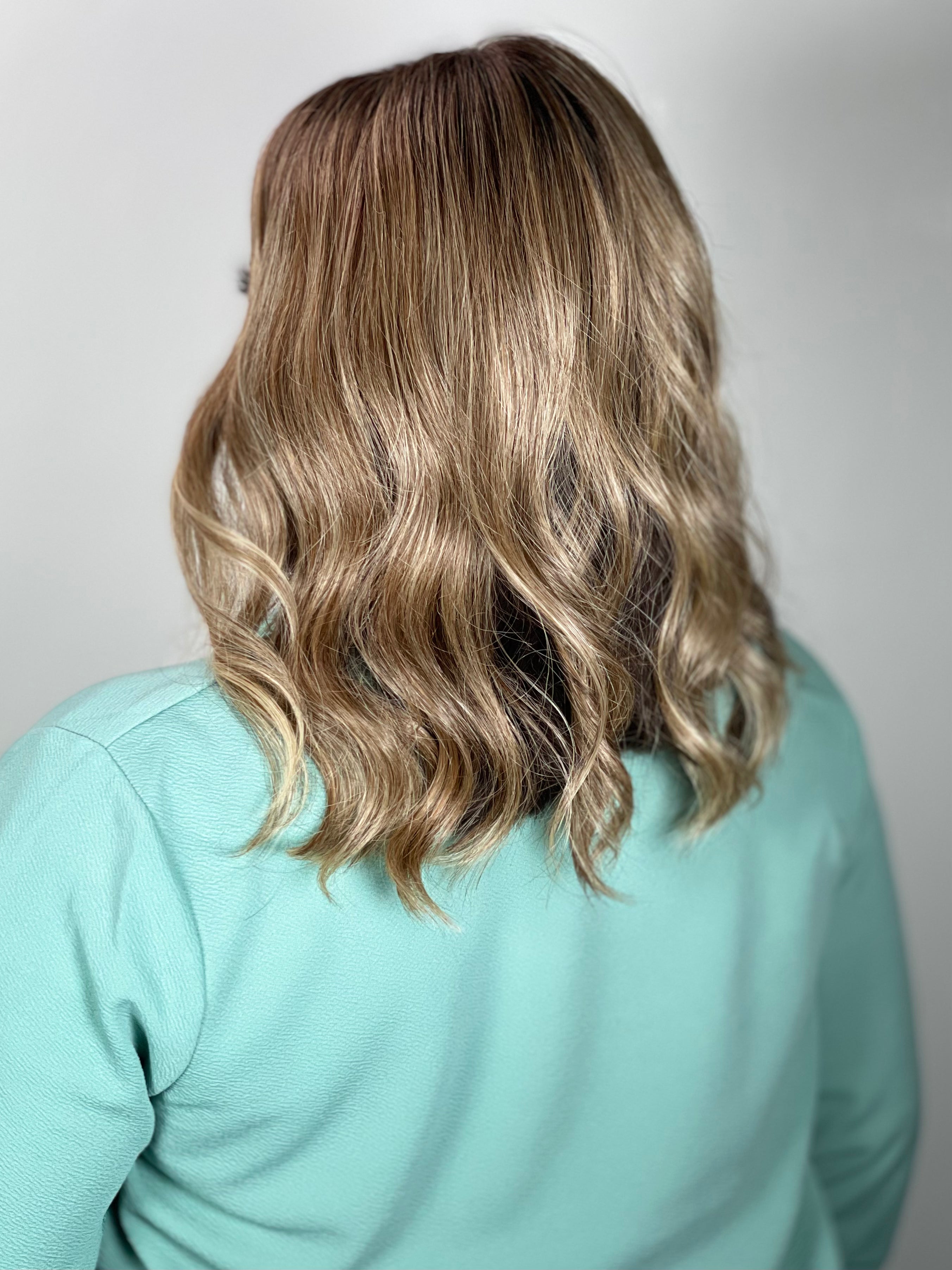 14 Wavy Timeless Topper - Perfect for Bedding, Sofa & Home Decor