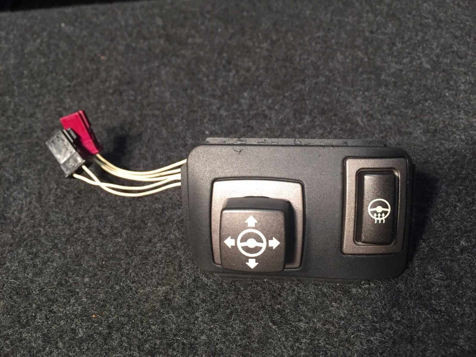 02 03 04 05 BMW 745i 745li E65 E66 OEM Steering Wheel Adjustment & Heat Switch - Perfect for Winter Driving & Luxury Car Upgrades