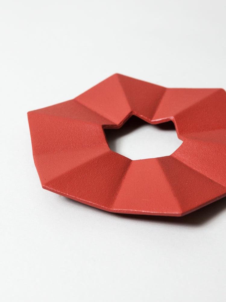 Iwachu Cast Iron Trivet - Origami Red | Heat-Resistant Trivet for Pots & Pans | Perfect for Dining Tables, Kitchen Countertops & Outdoor Cooking