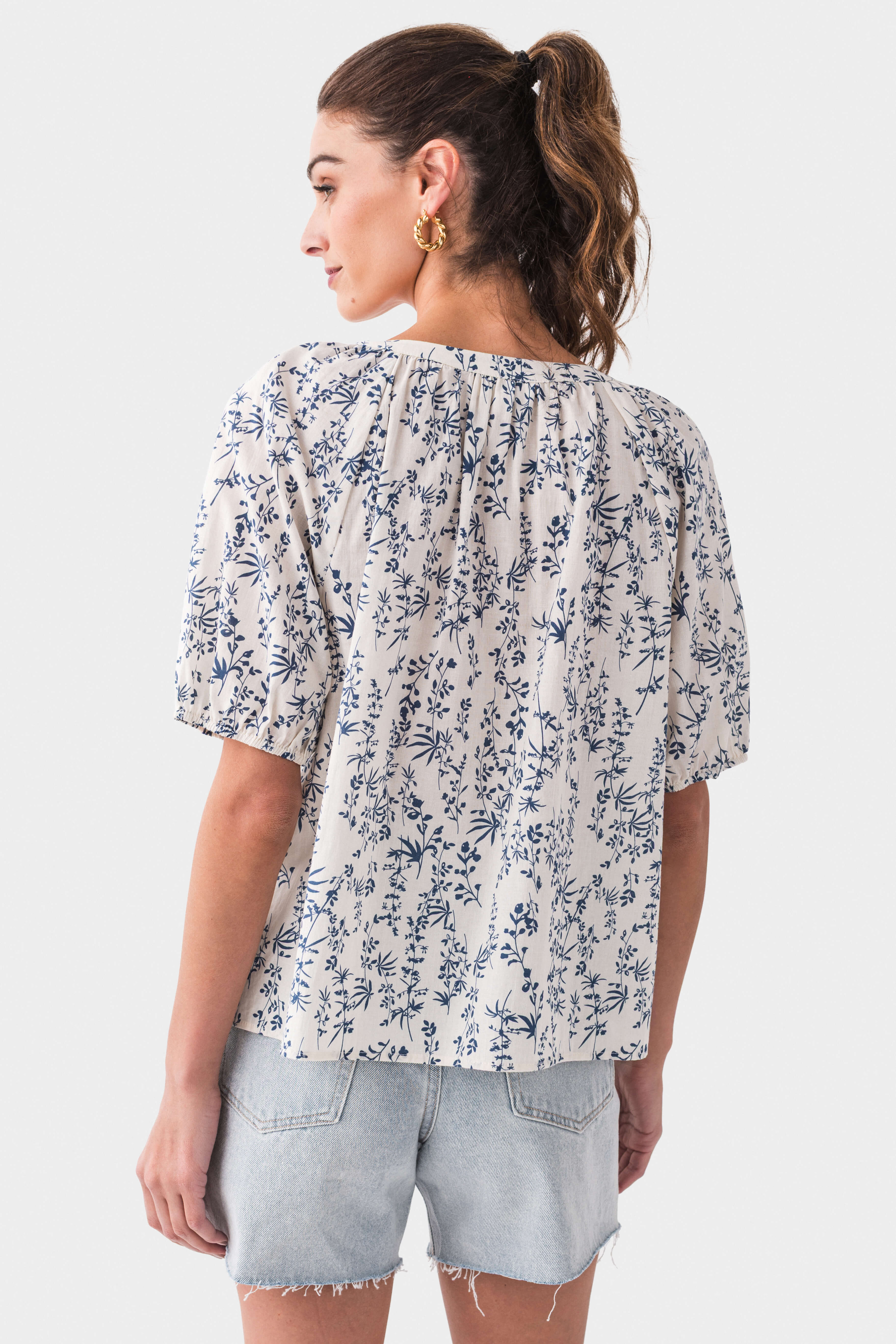 Stylish Botanical Print Raglan Button Front Top for Women - Casual Floral Blouse for Spring & Summer Outfits | Perfect for Office, Dates & Weekend Wear