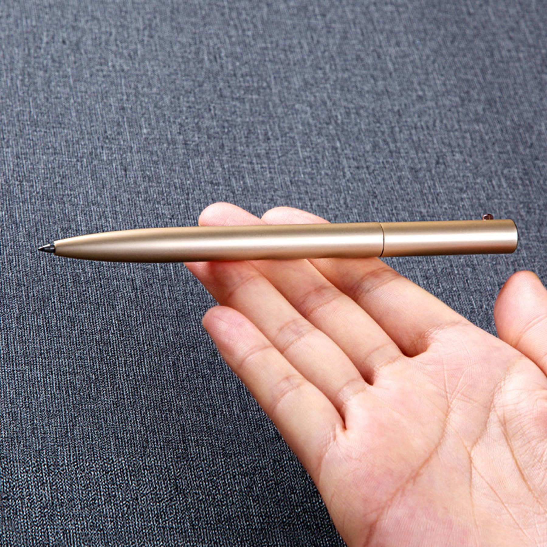 DUNBONG Retractable Metal Gel Pen - 0.5mm Medium Point Ballpoint Pen with Smooth Black Gel Ink - Perfect for Office, School, Journaling & Everyday Writing